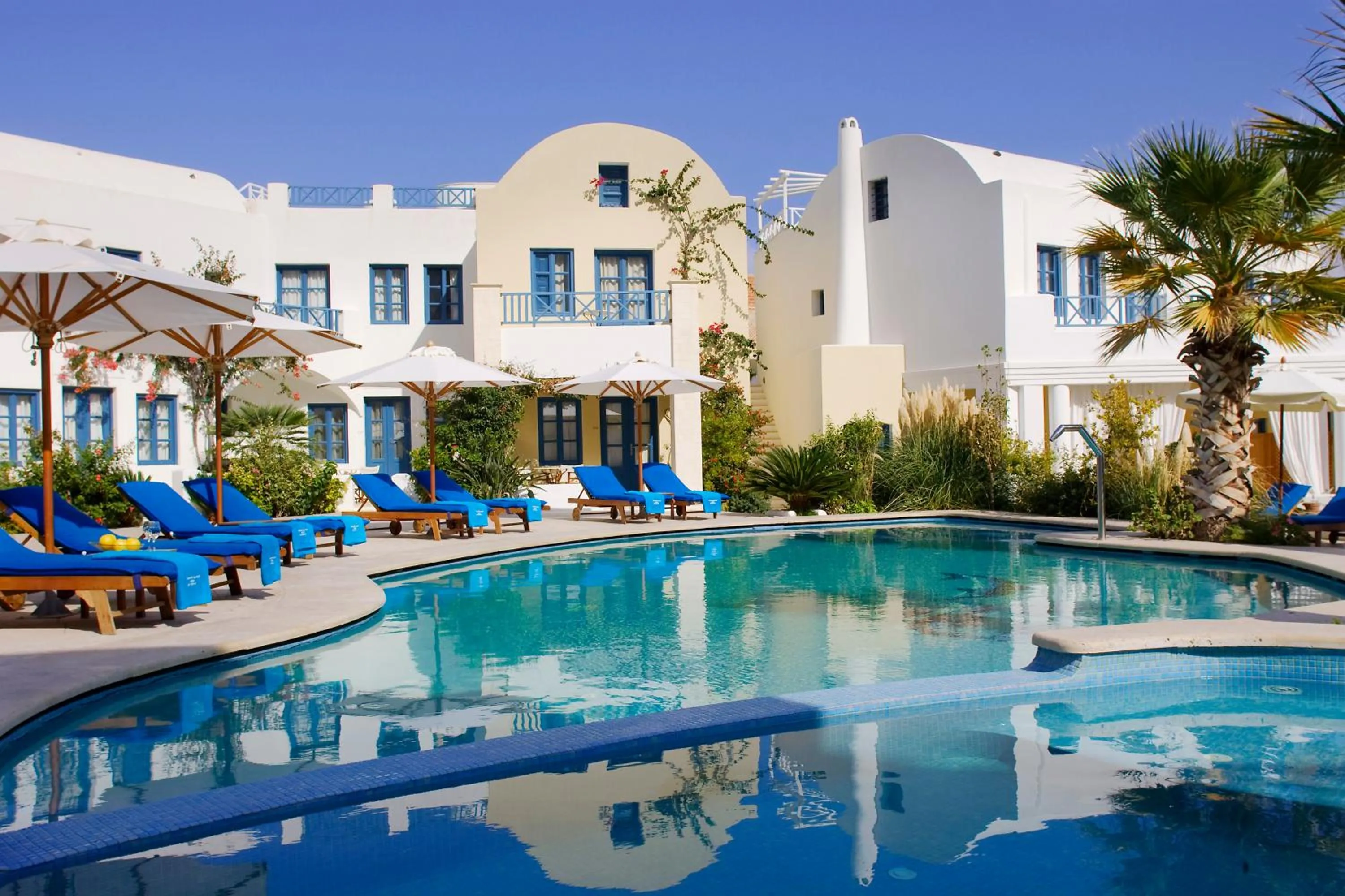 Facade/entrance in Tamarix Del Mar Suites