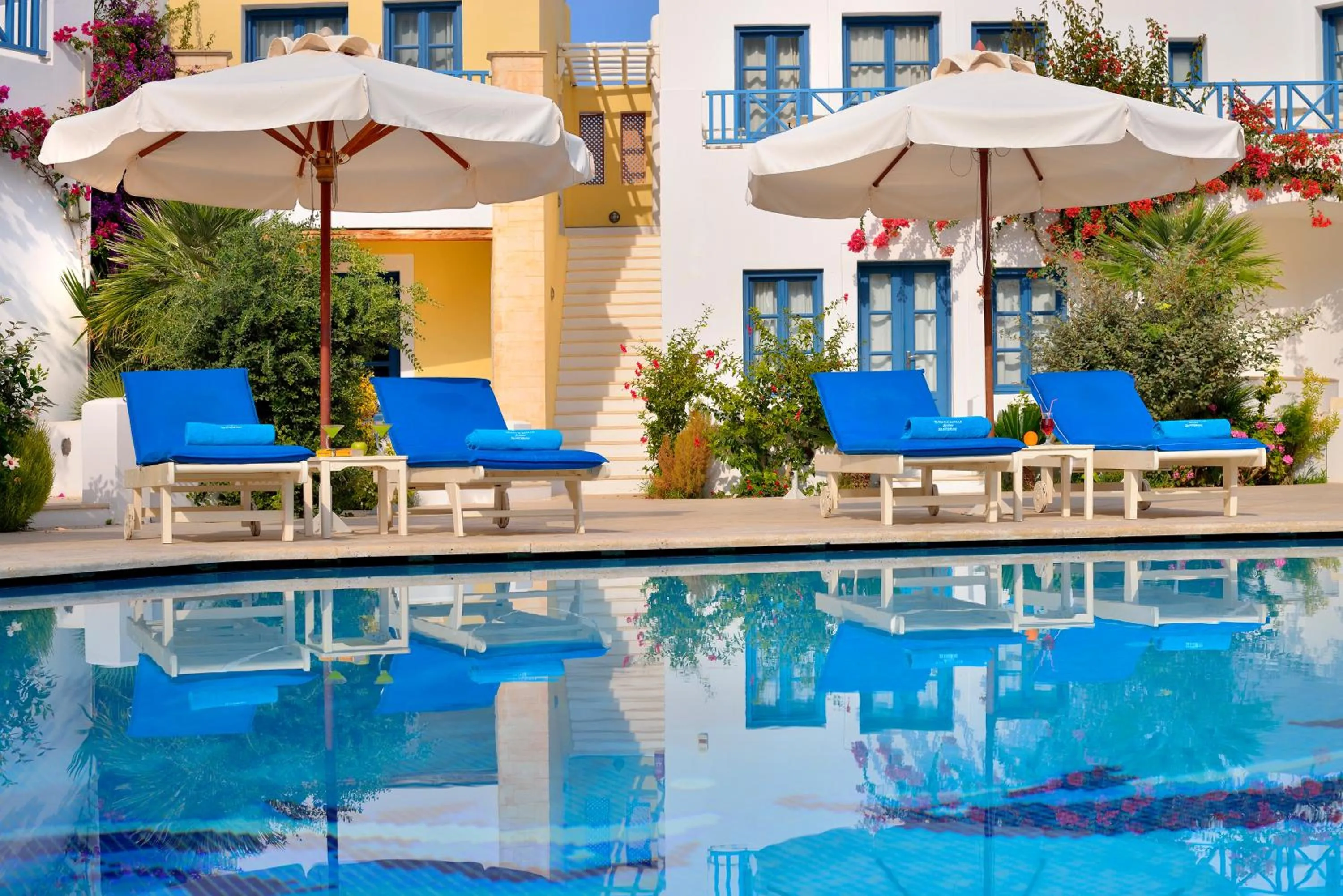 Property building in Tamarix Del Mar Suites