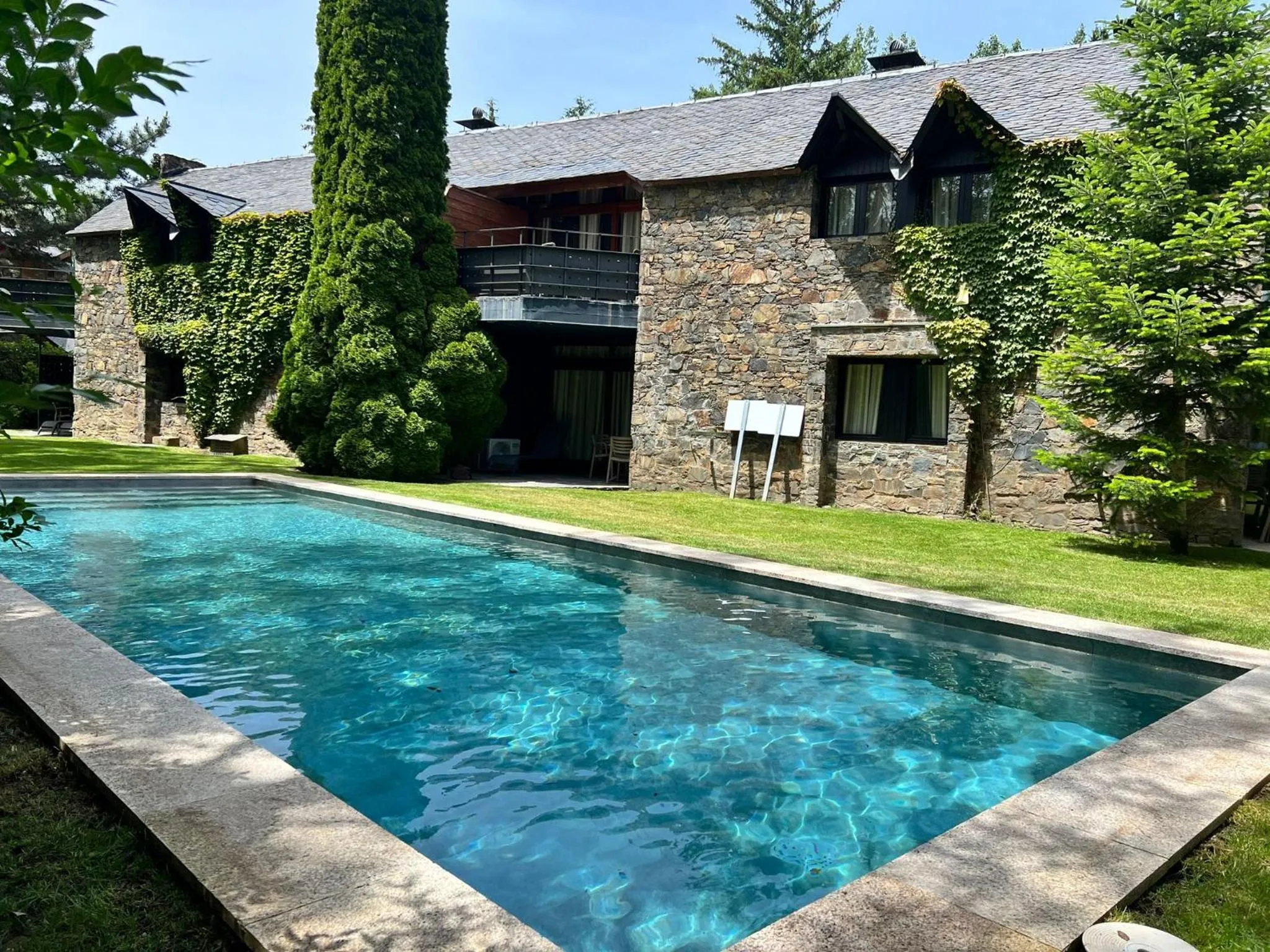 Property building in Hotel Xalet del Golf