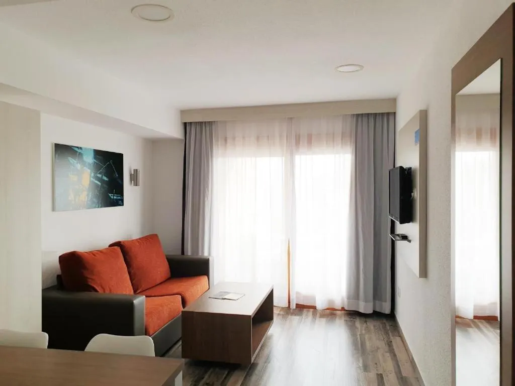 Sandos Benidorm Suites