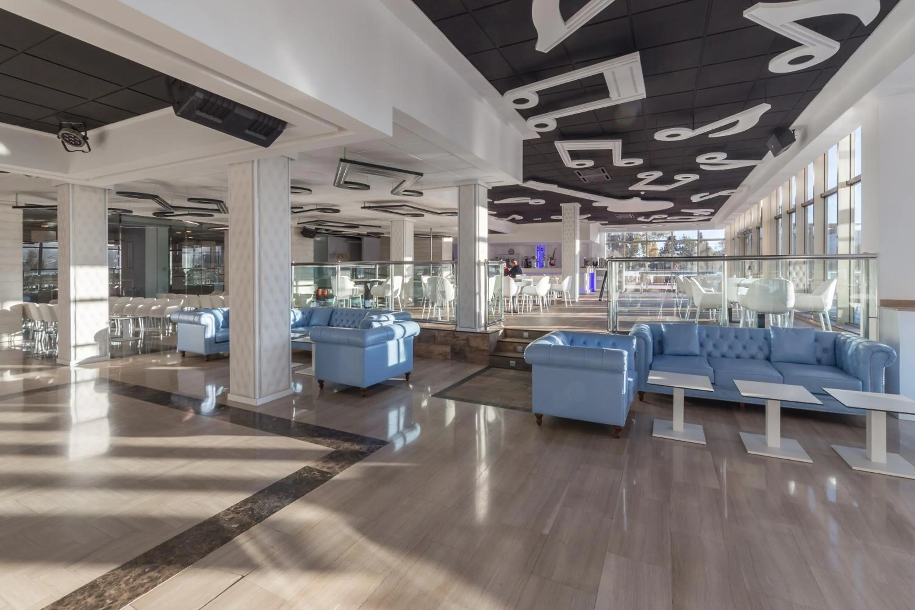 Lounge or bar in Sandos Benidorm Suites