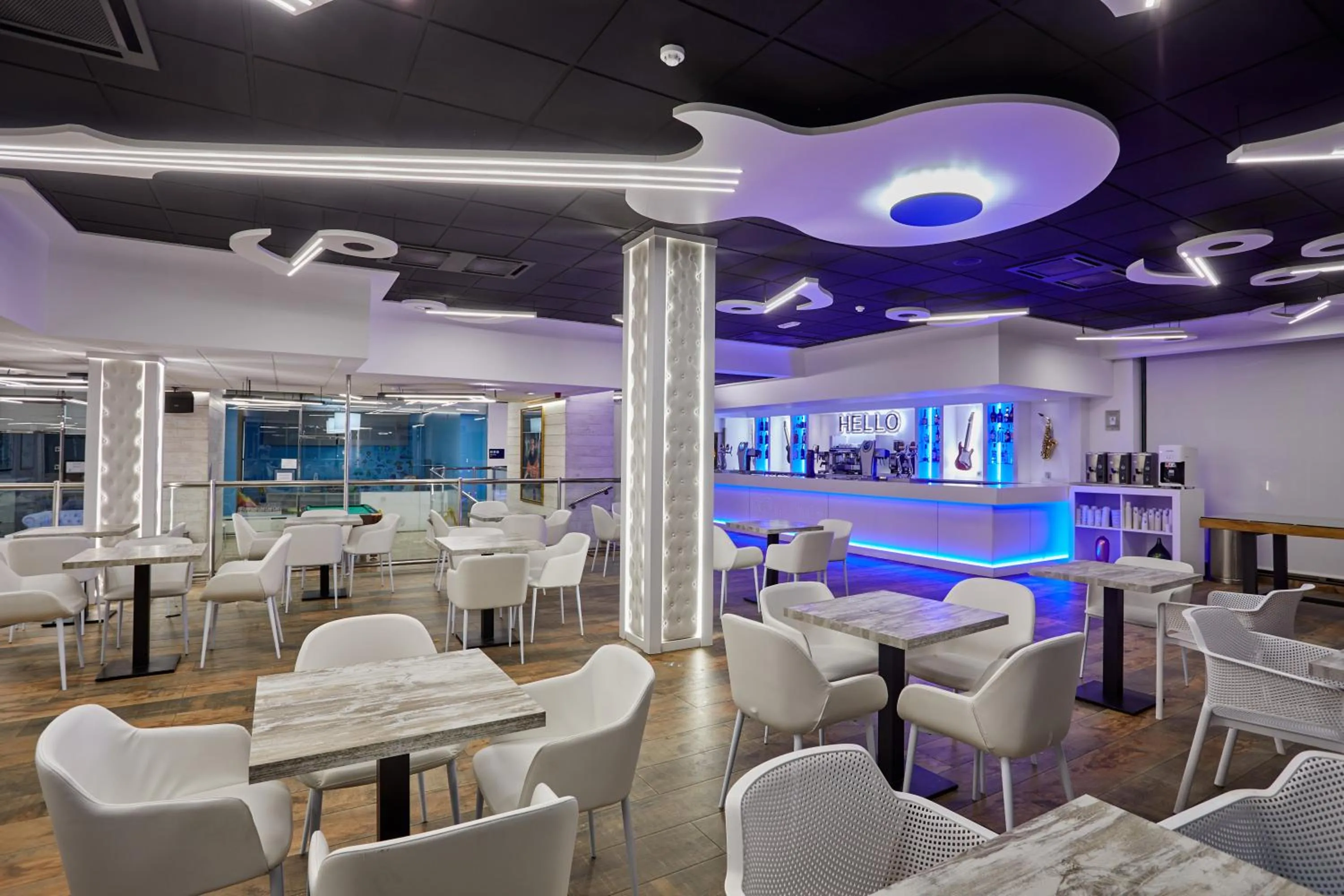 Lounge or bar in Sandos Benidorm Suites