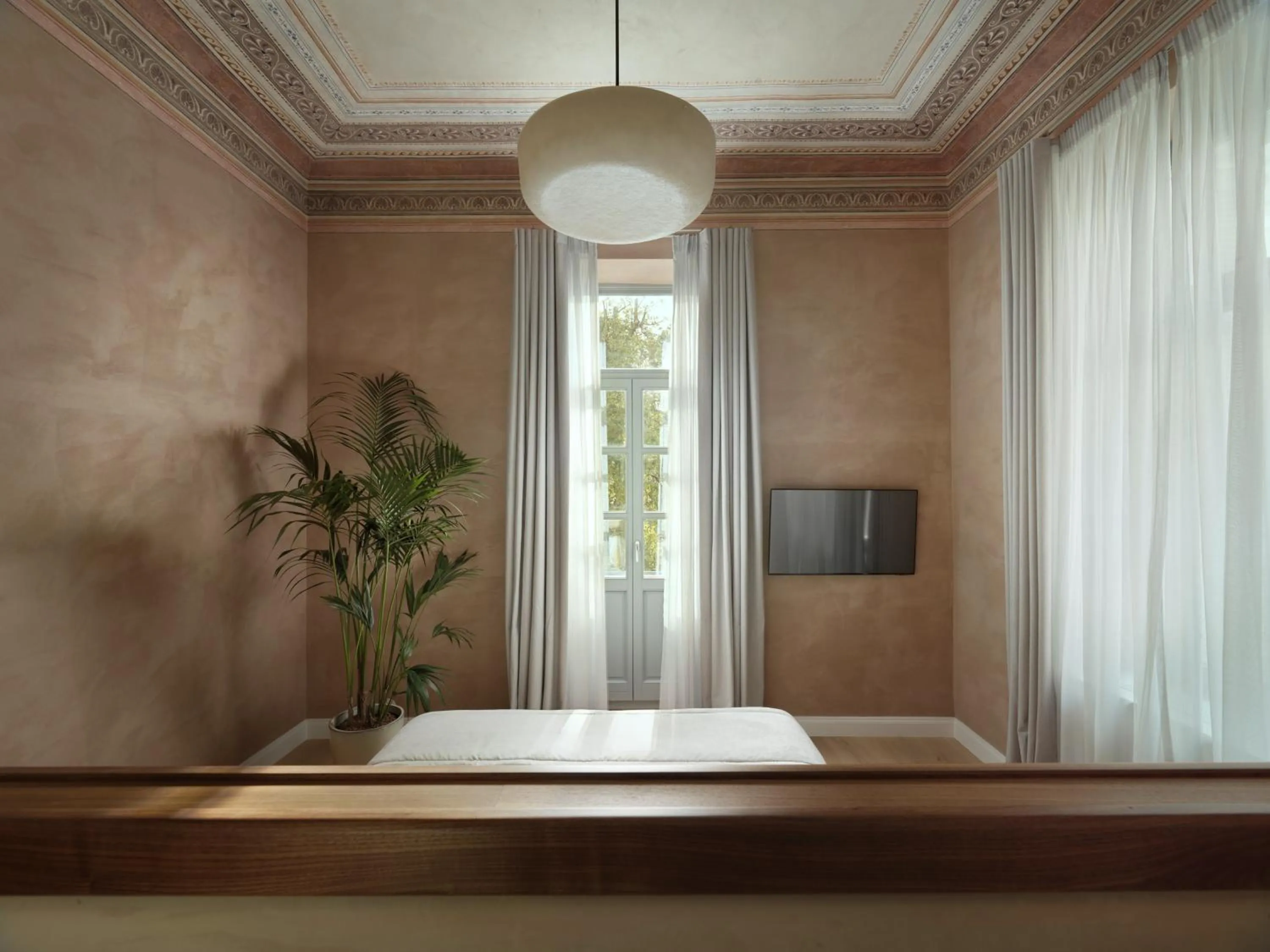 Bedroom, Bed in Monument Hotel