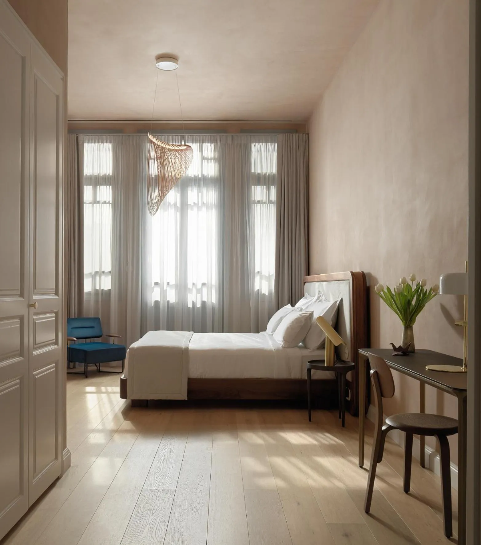 Bedroom, Bed in Monument Hotel