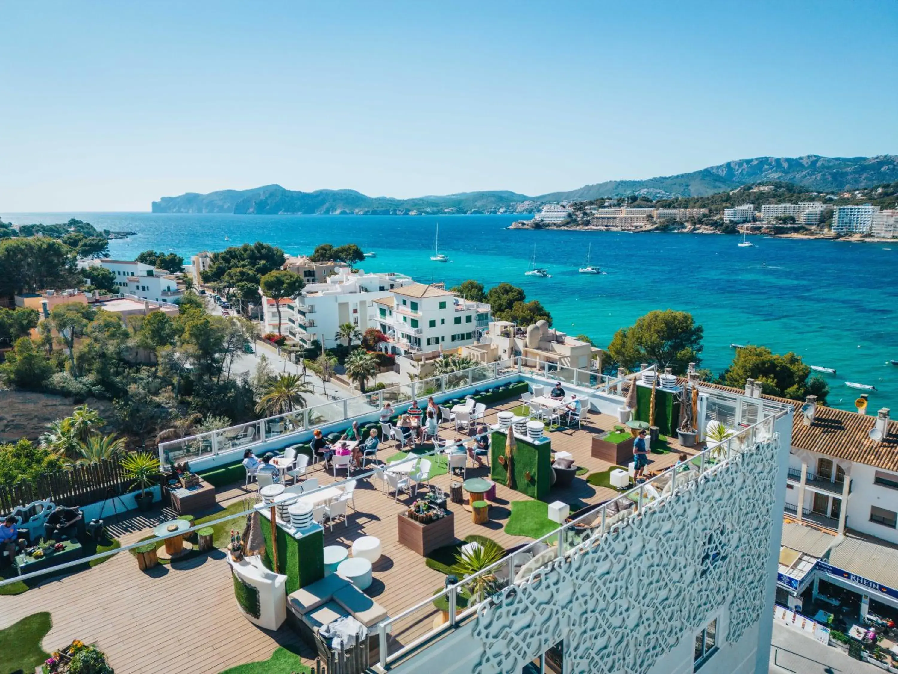 Lounge or bar in Hotel Bahia del Sol Lounge or bar in Hotel Bahia del Sol