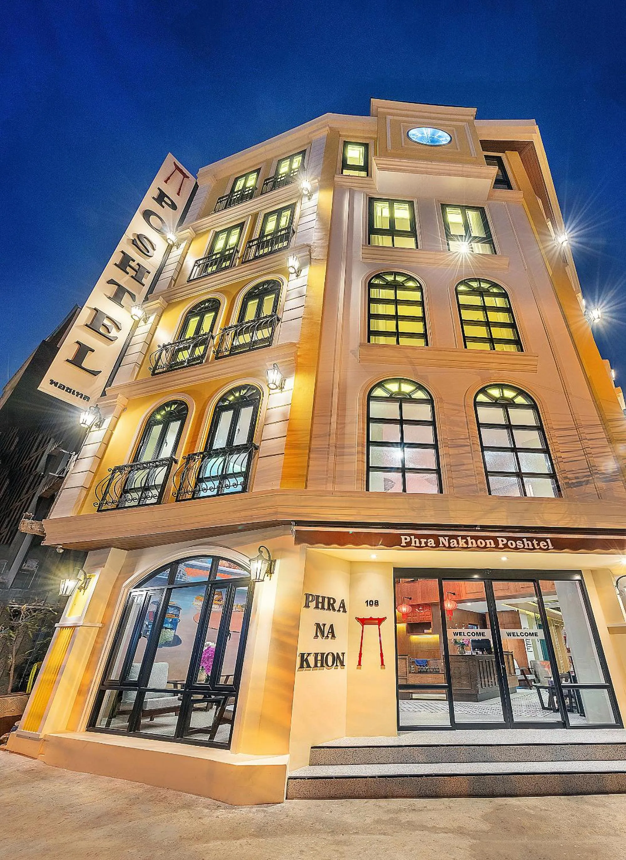 Property building in Phra Nakhon Poshtel