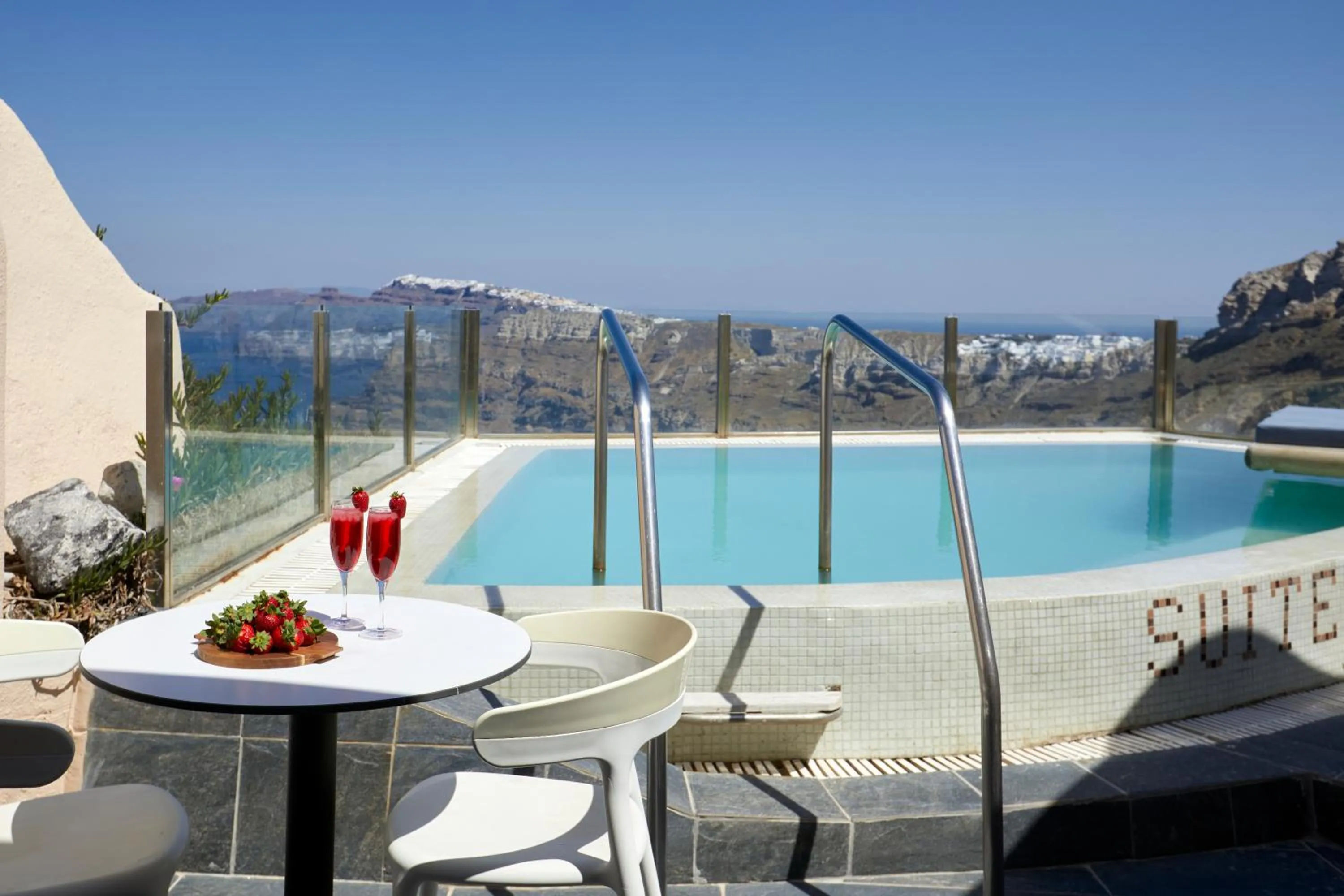 Natural landscape in Suites of the Gods Cave Spa Hotel