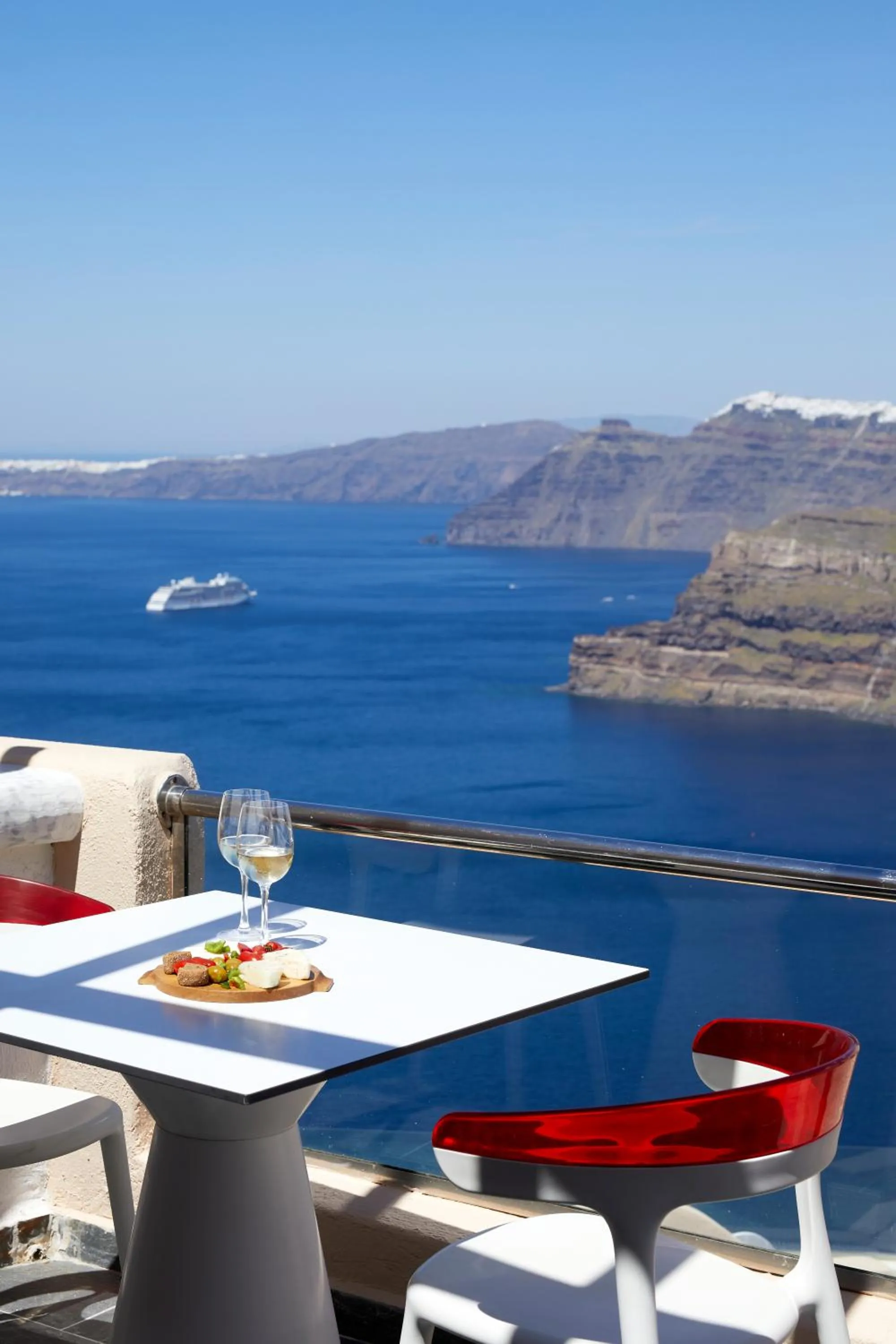 Natural landscape in Suites of the Gods Cave Spa Hotel