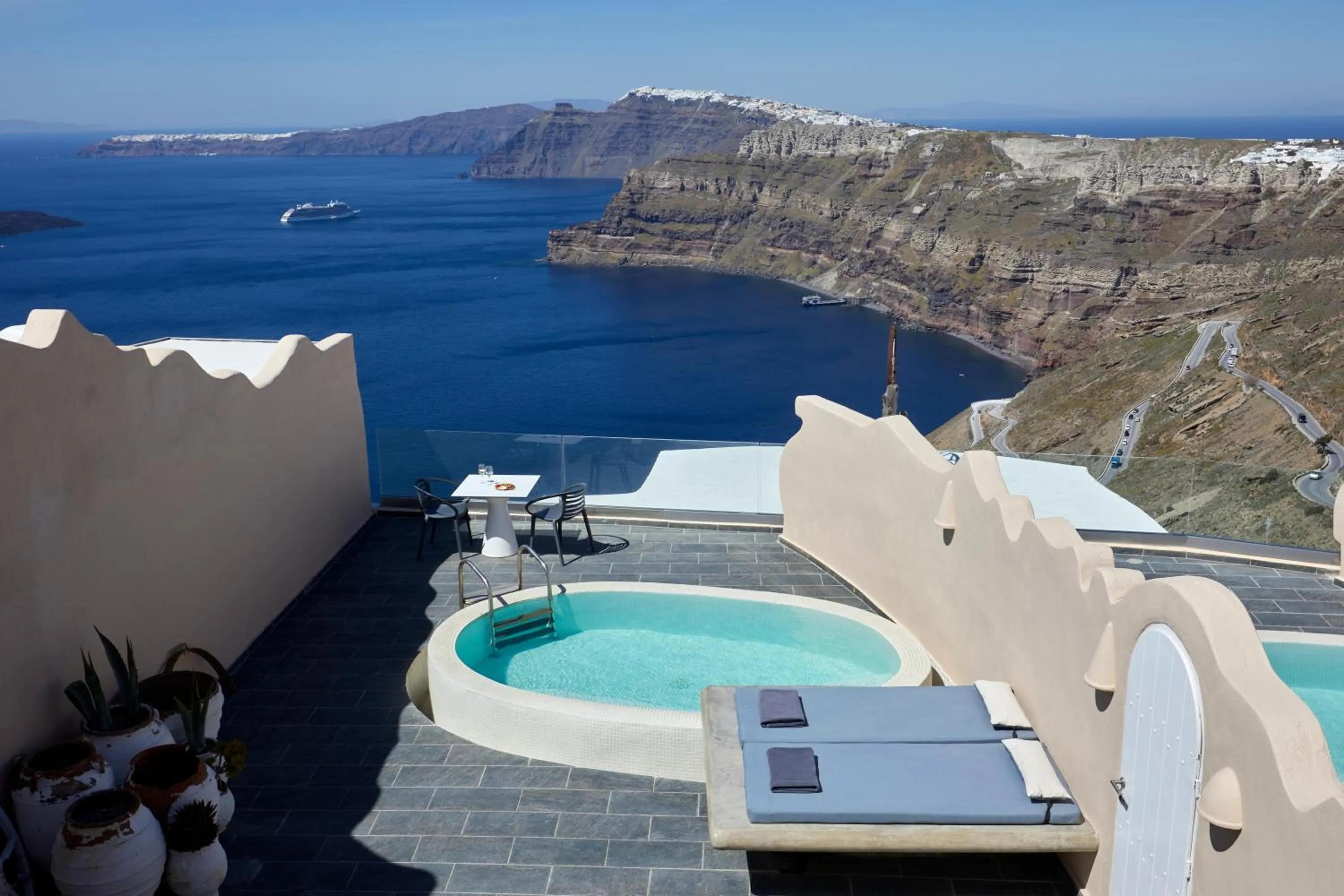 Natural landscape in Suites of the Gods Cave Spa Hotel