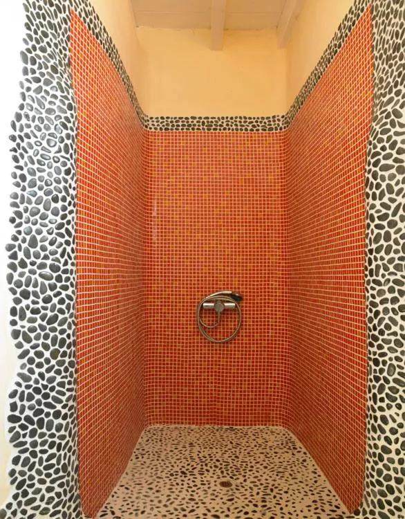 Shower in Suites of the Gods Cave Spa Hotel