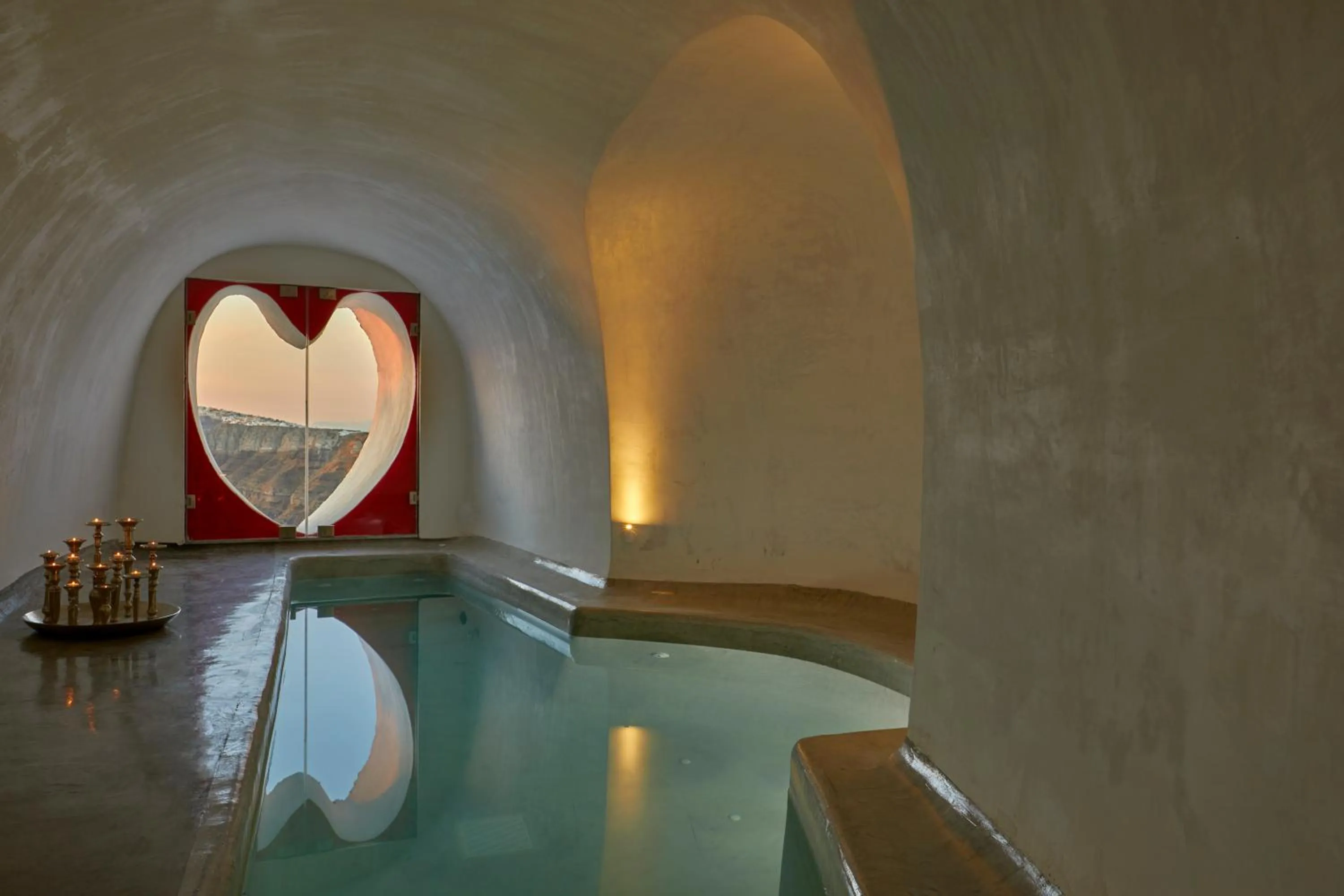 Swimming pool in Suites of the Gods Cave Spa Hotel