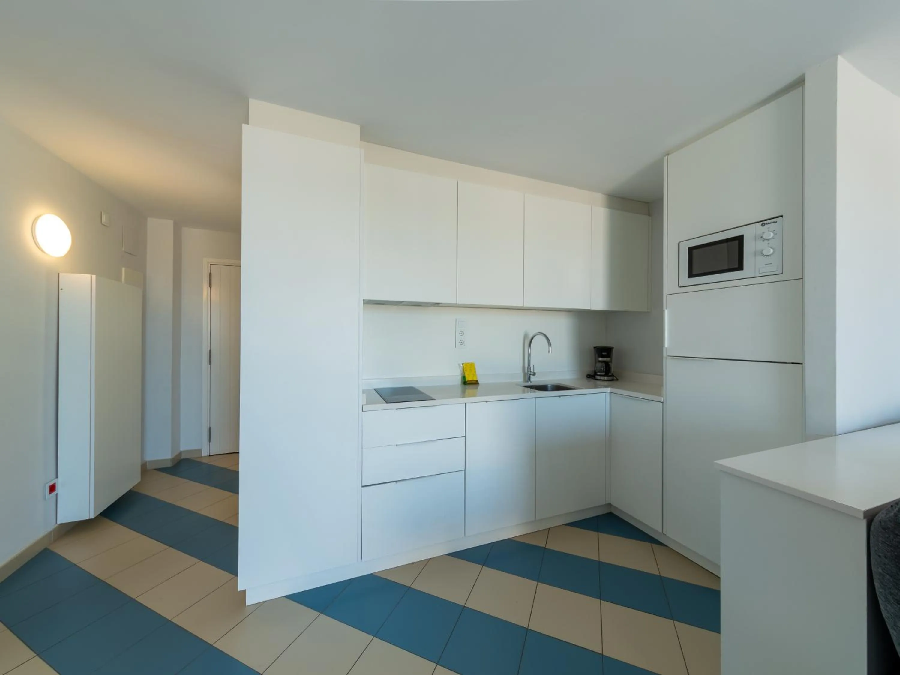 kitchen in Apartamentos Sunway Amapola