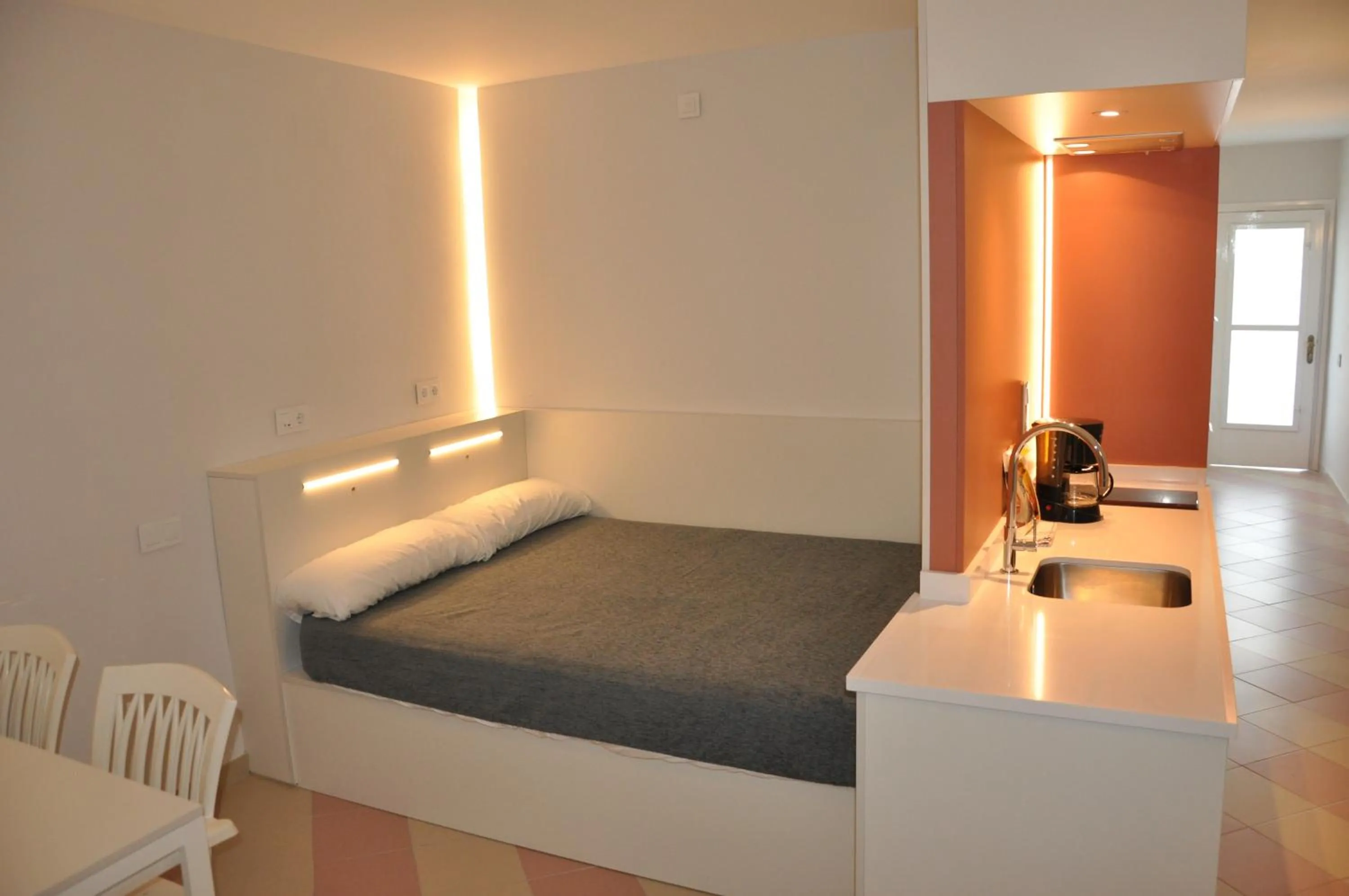 Living room, Bed in Apartamentos Sunway Amapola