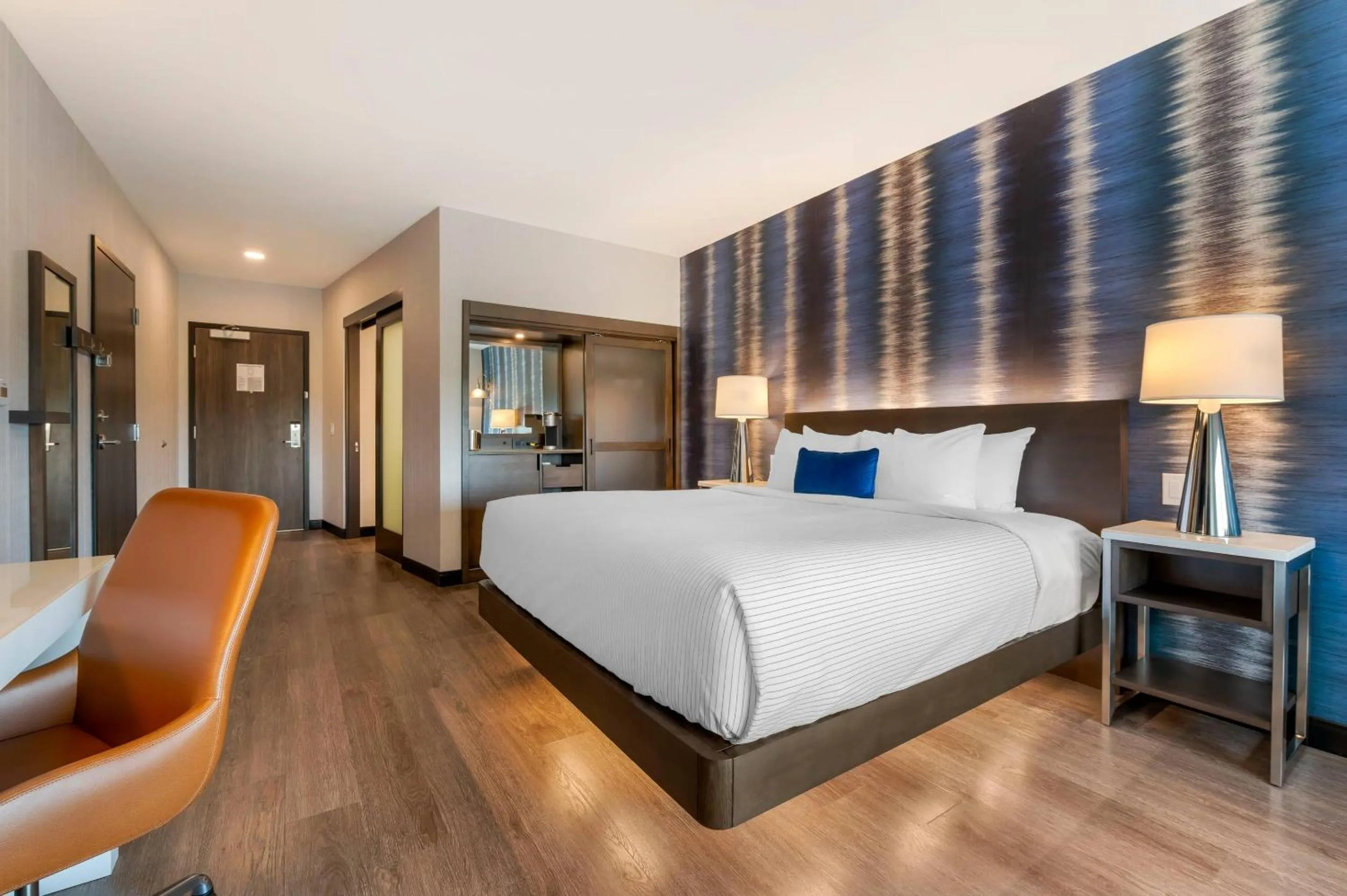 Bedroom, Bed in Cambria Hotel Detroit Downtown