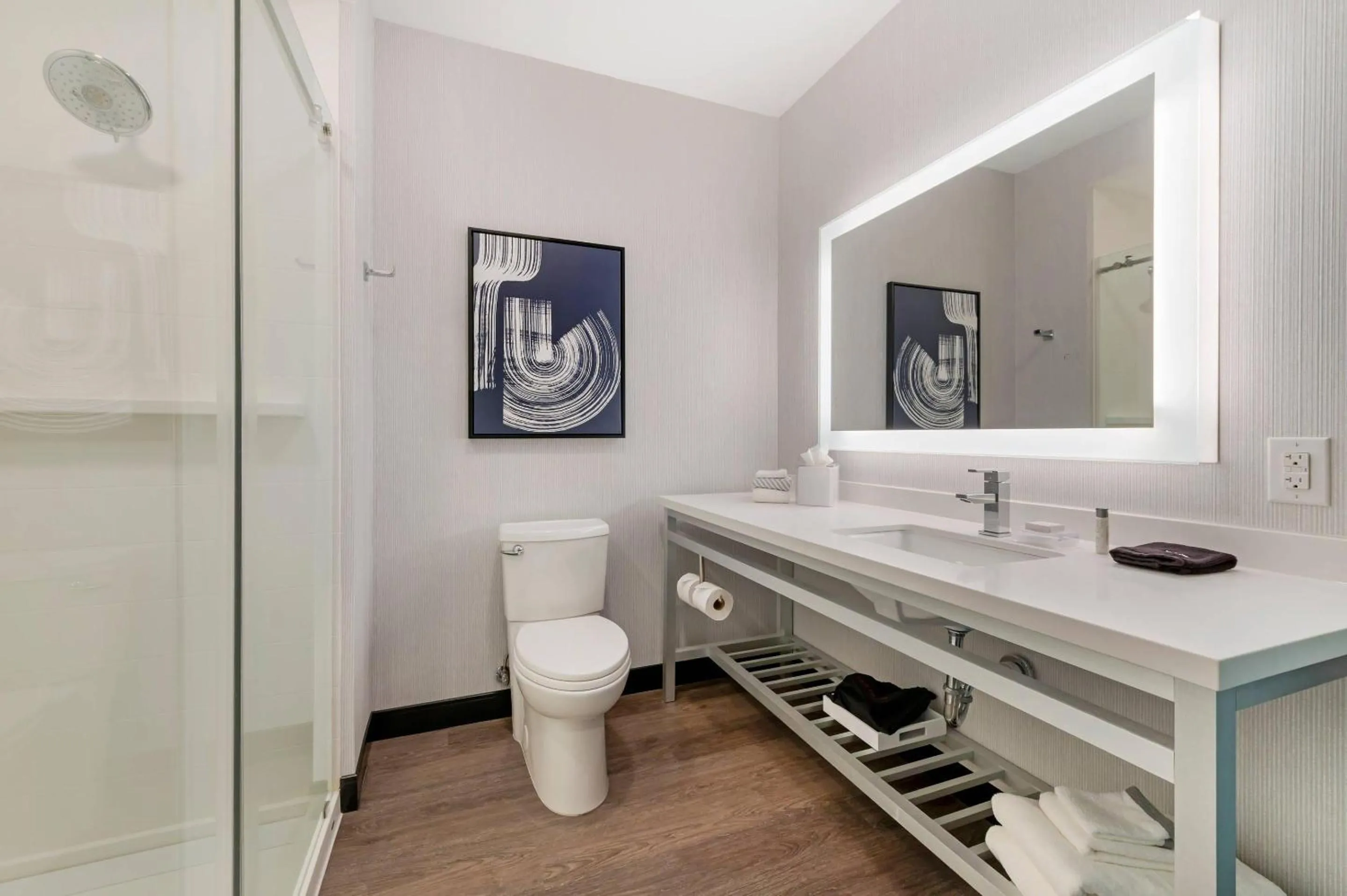 Bedroom in Cambria Hotel Detroit Downtown