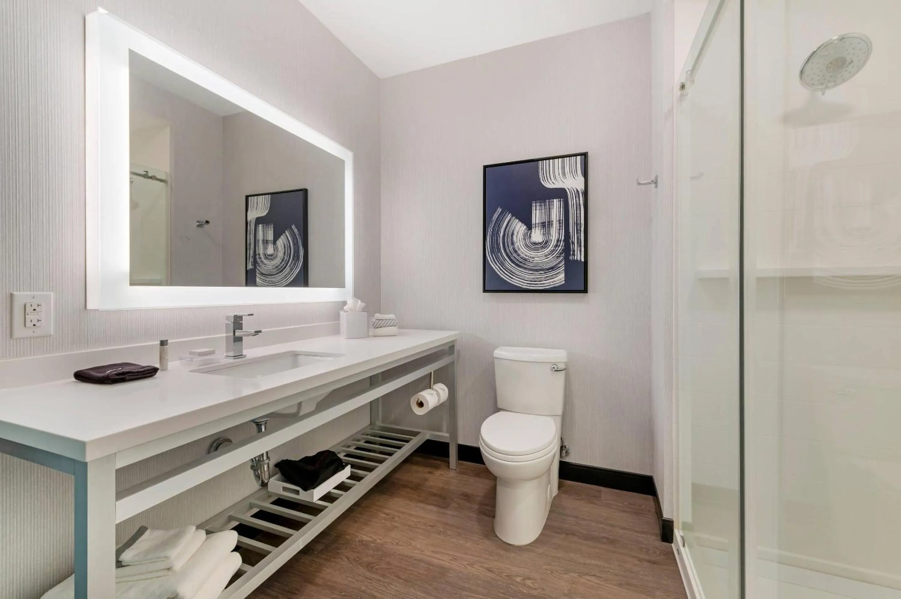 Bedroom in Cambria Hotel Detroit Downtown