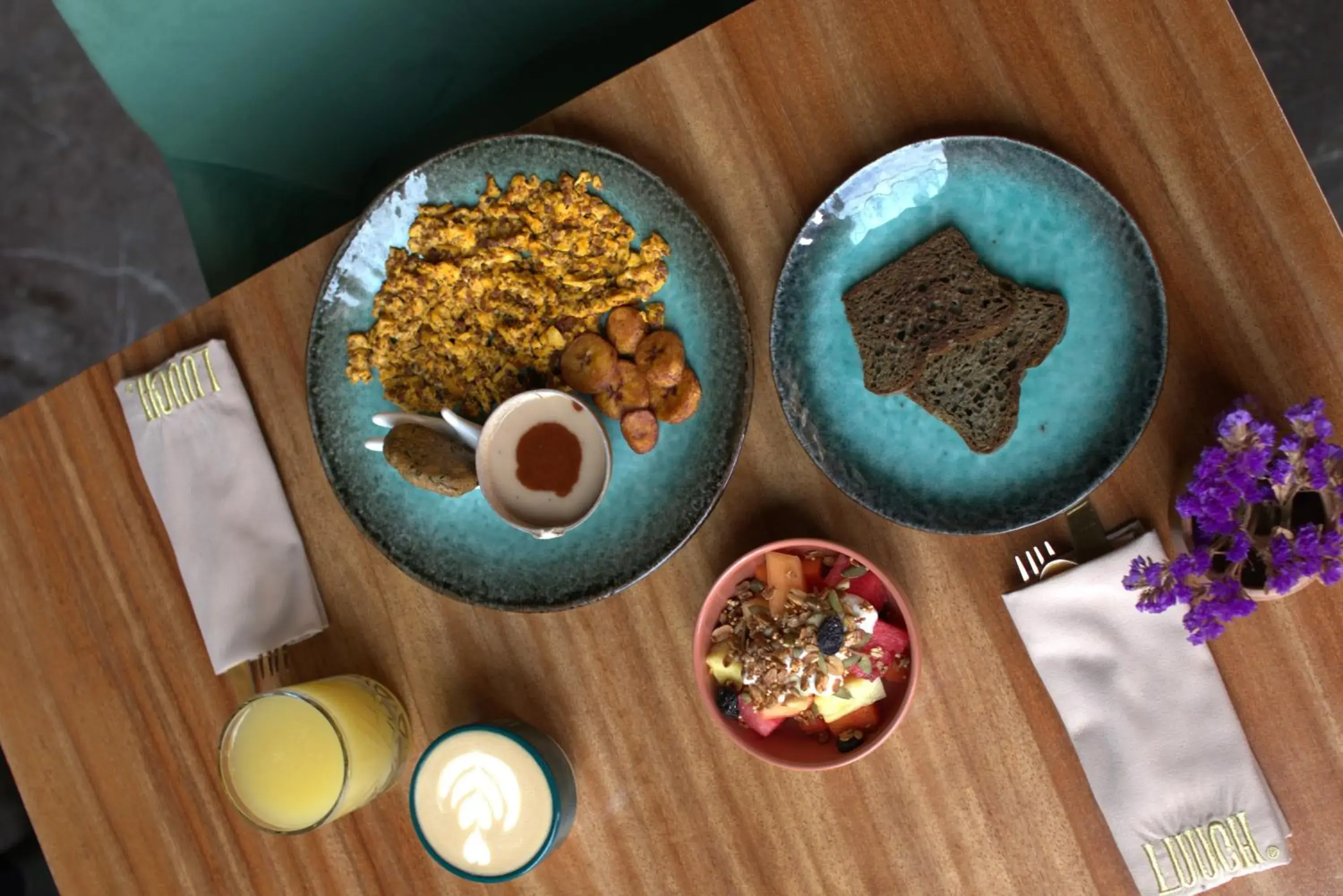 Breakfast in Hotel Kavia Premium - Paseo Montejo Breakfast in Hotel Kavia Premium - Paseo Montejo