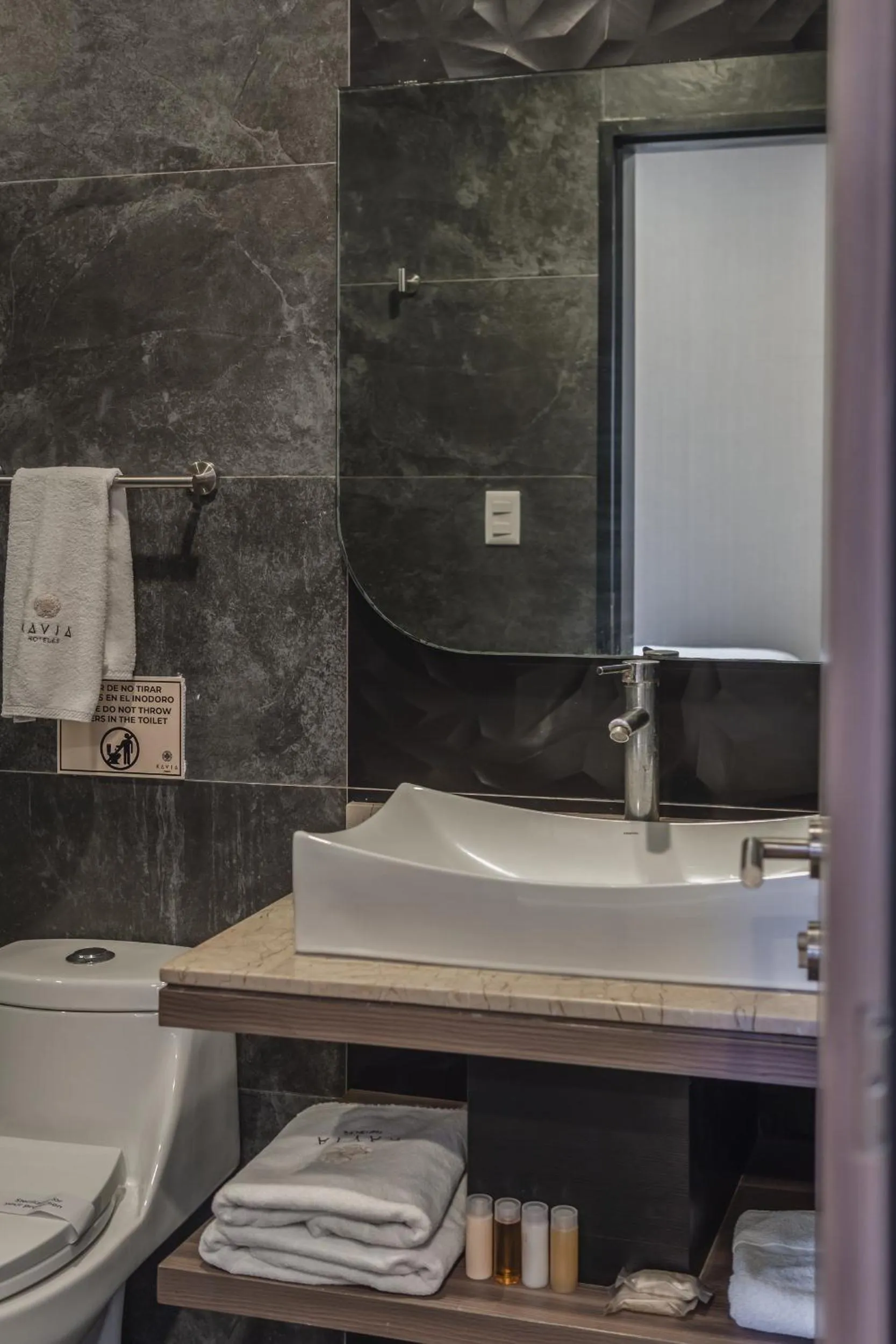 Toilet in Hotel Kavia Premium - Paseo Montejo