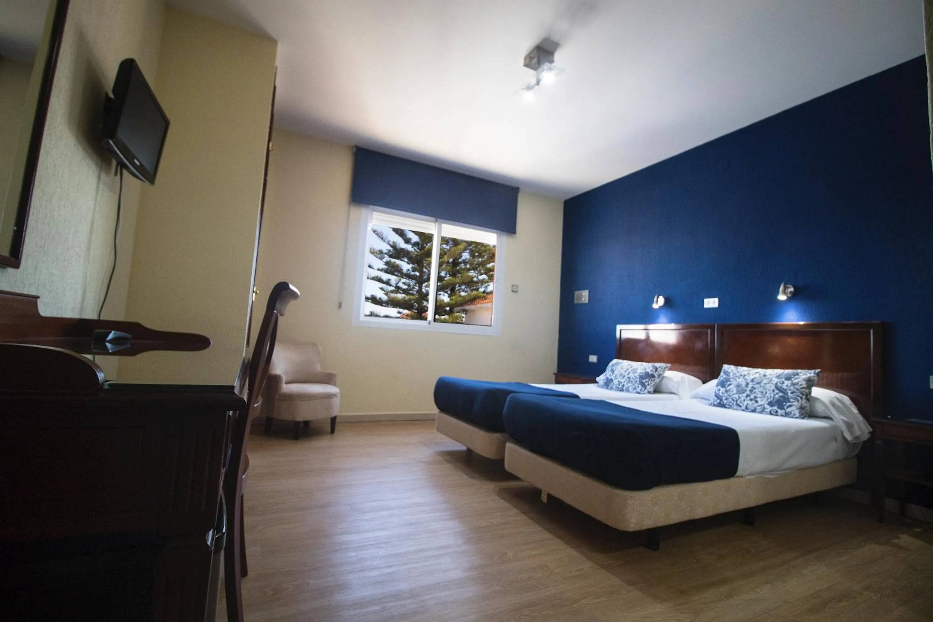 Photo of the whole room, Bed in Hotel Caribe