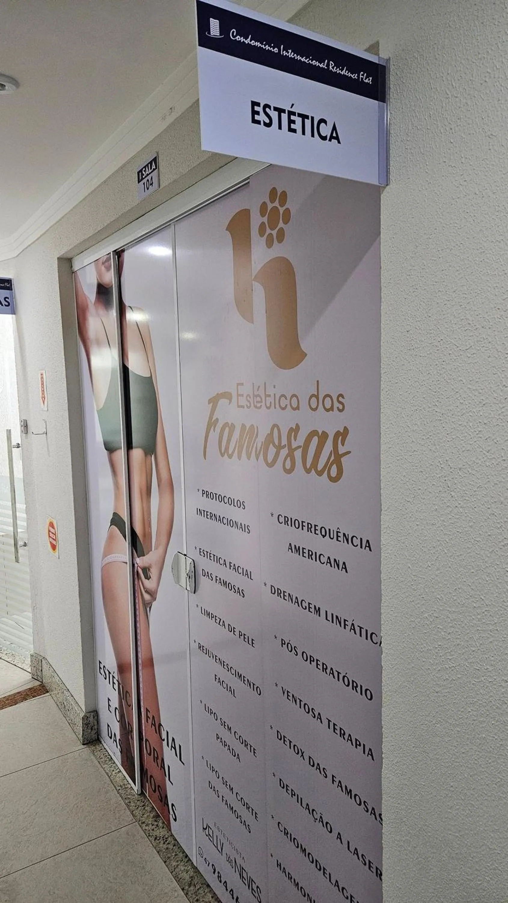 Para casais, prédio beira mar, em frente à Roda Gigante