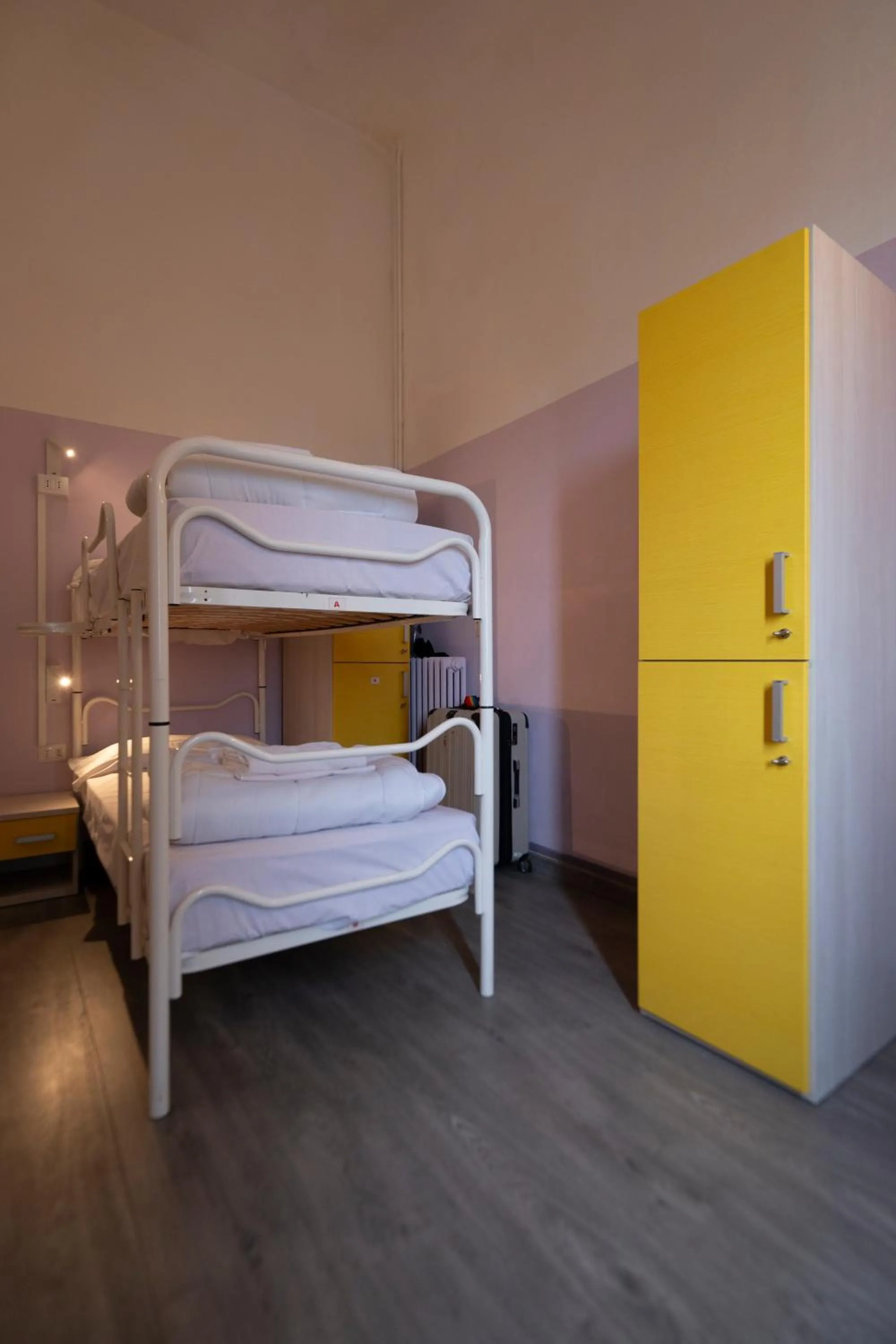 Bed in Hotel & Hostel 7