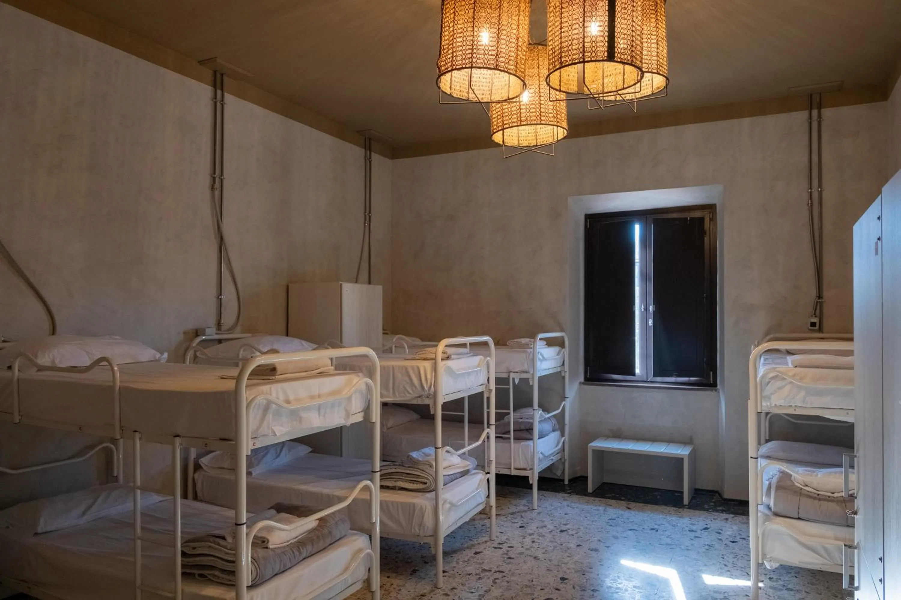 Bed in Hotel & Hostel 7