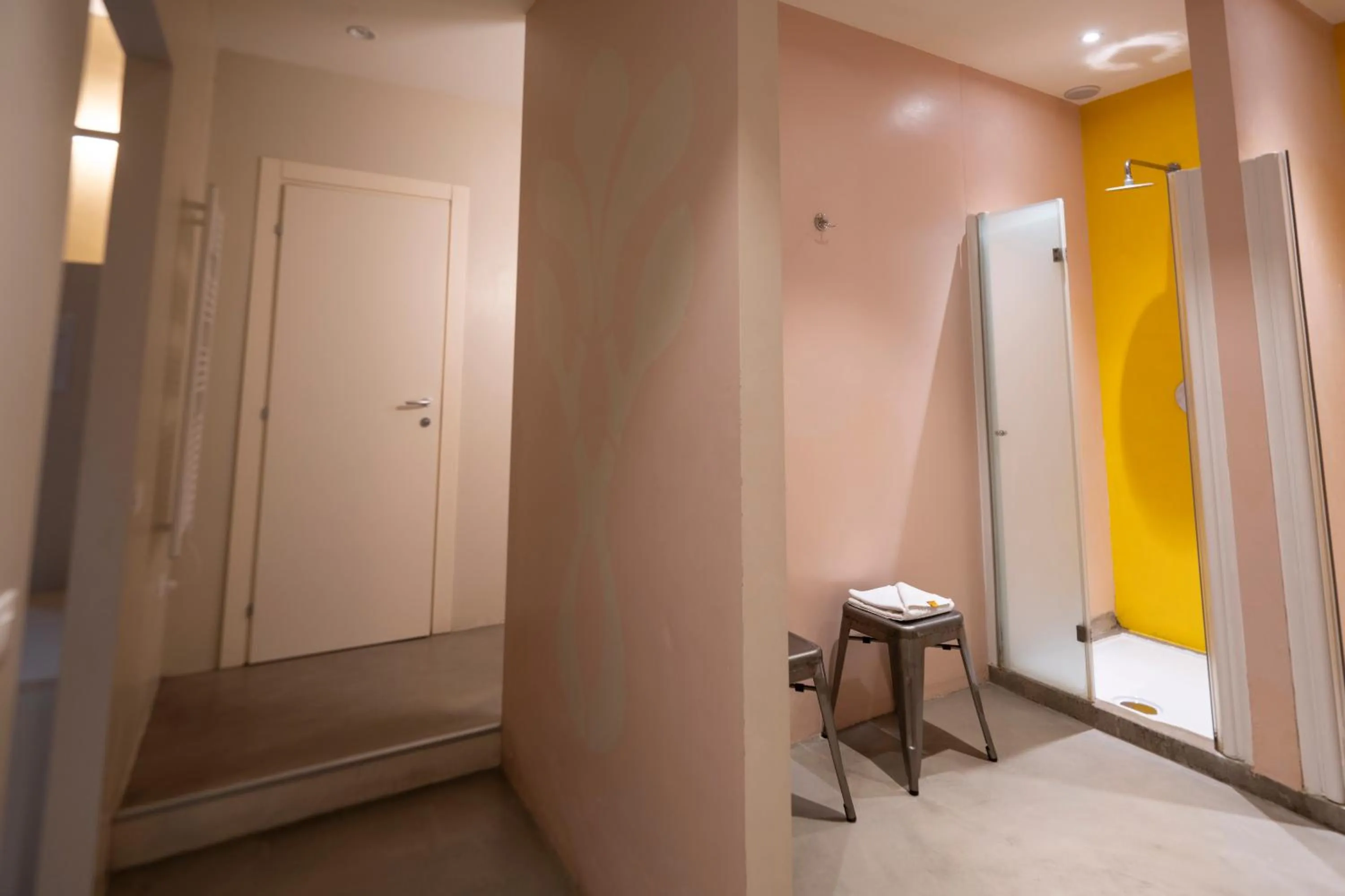 Shower in Hotel & Hostel 7