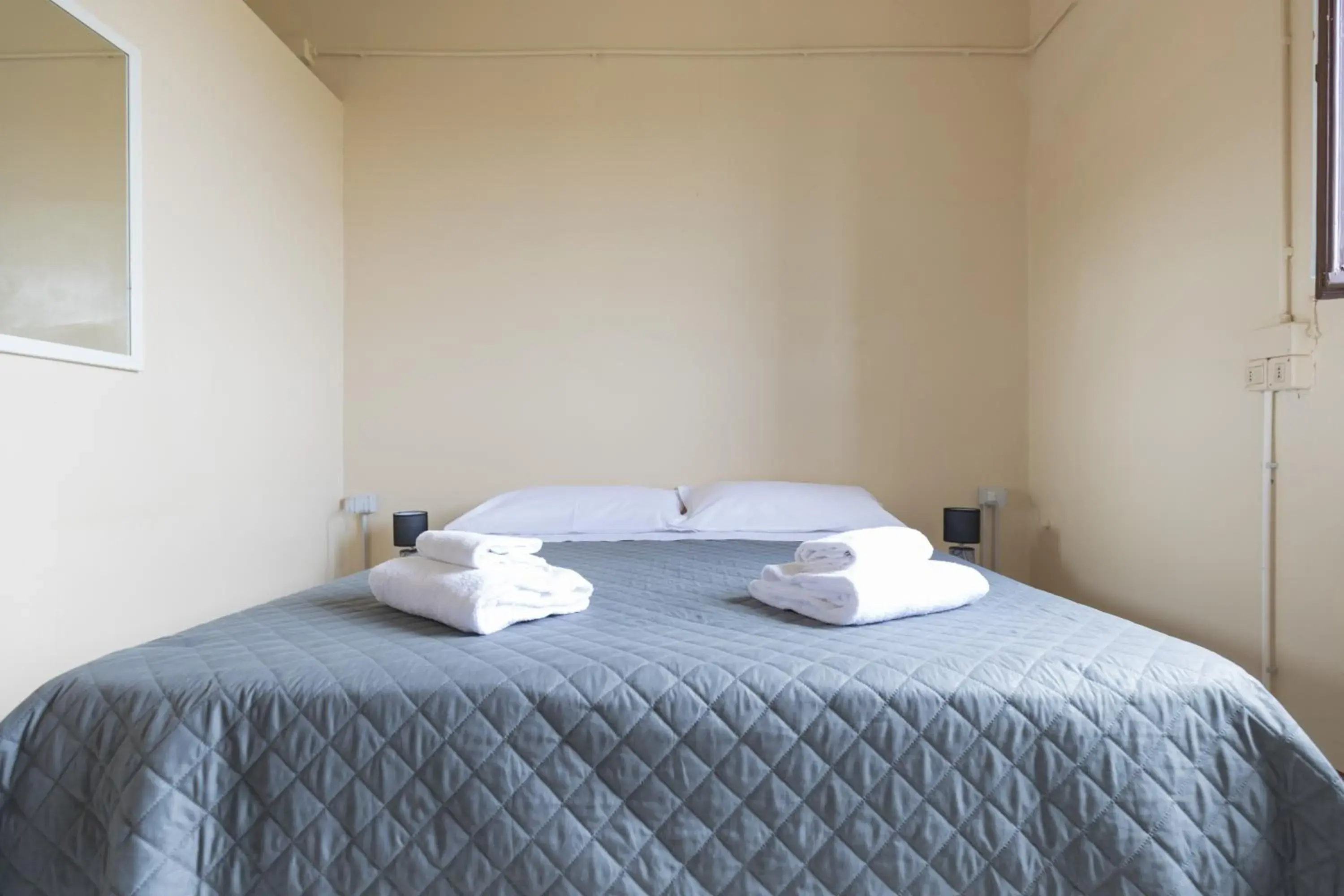 Single Room in Hotel & Hostel 7 Single Room in Hotel & Hostel 7