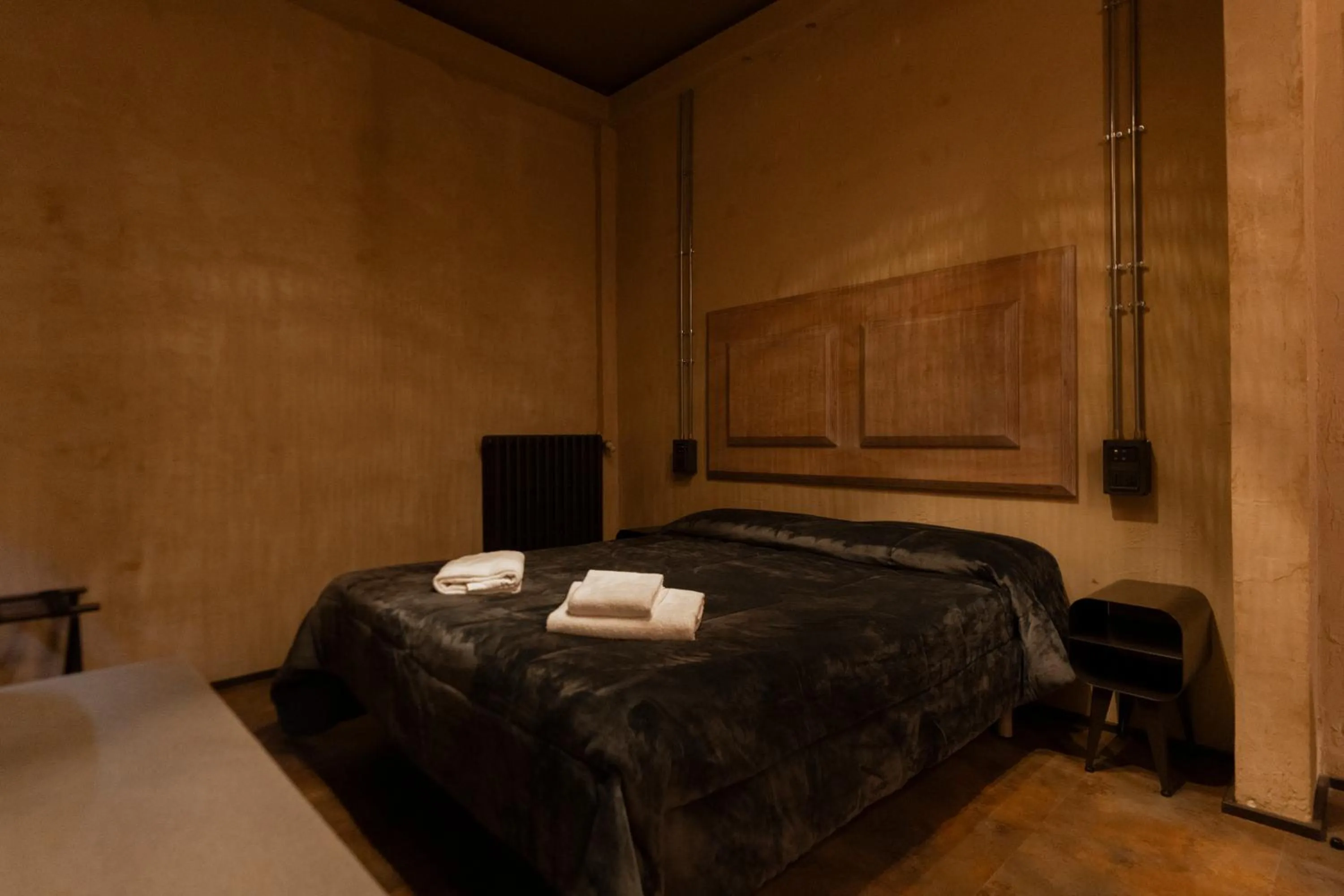 Bed in Hotel & Hostel 7