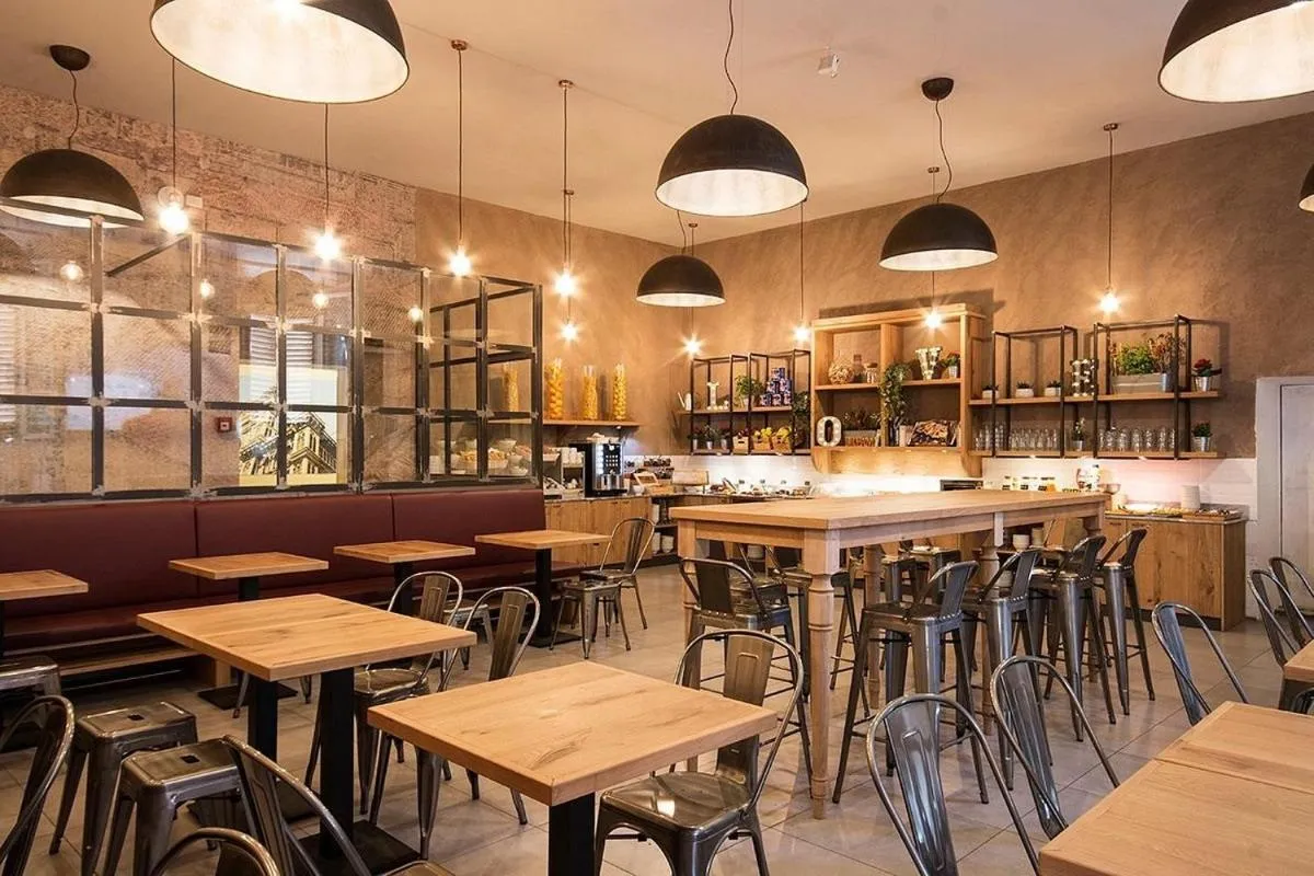 Food and drinks in Hotel & Hostel 7