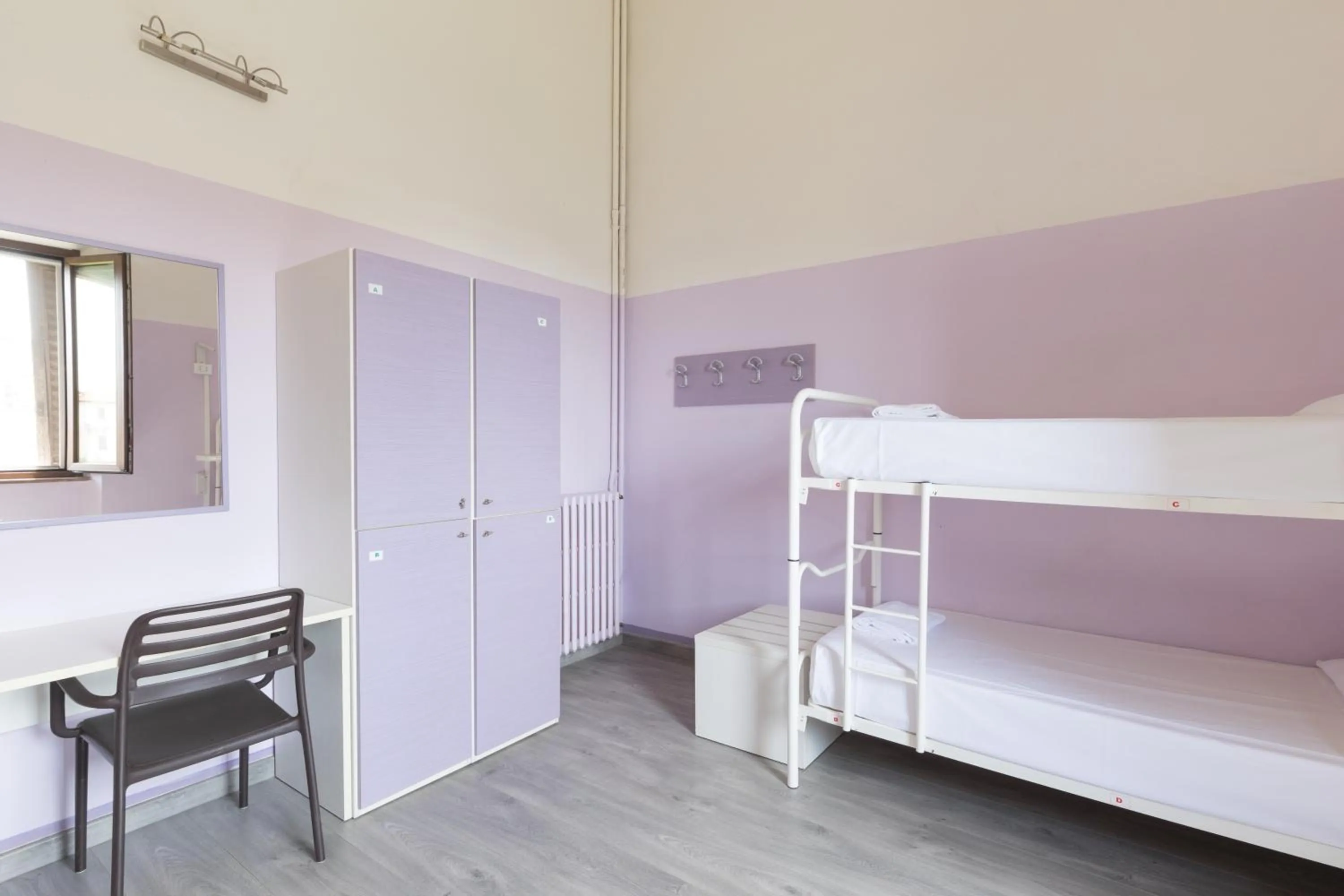 Bed in Hotel & Hostel 7