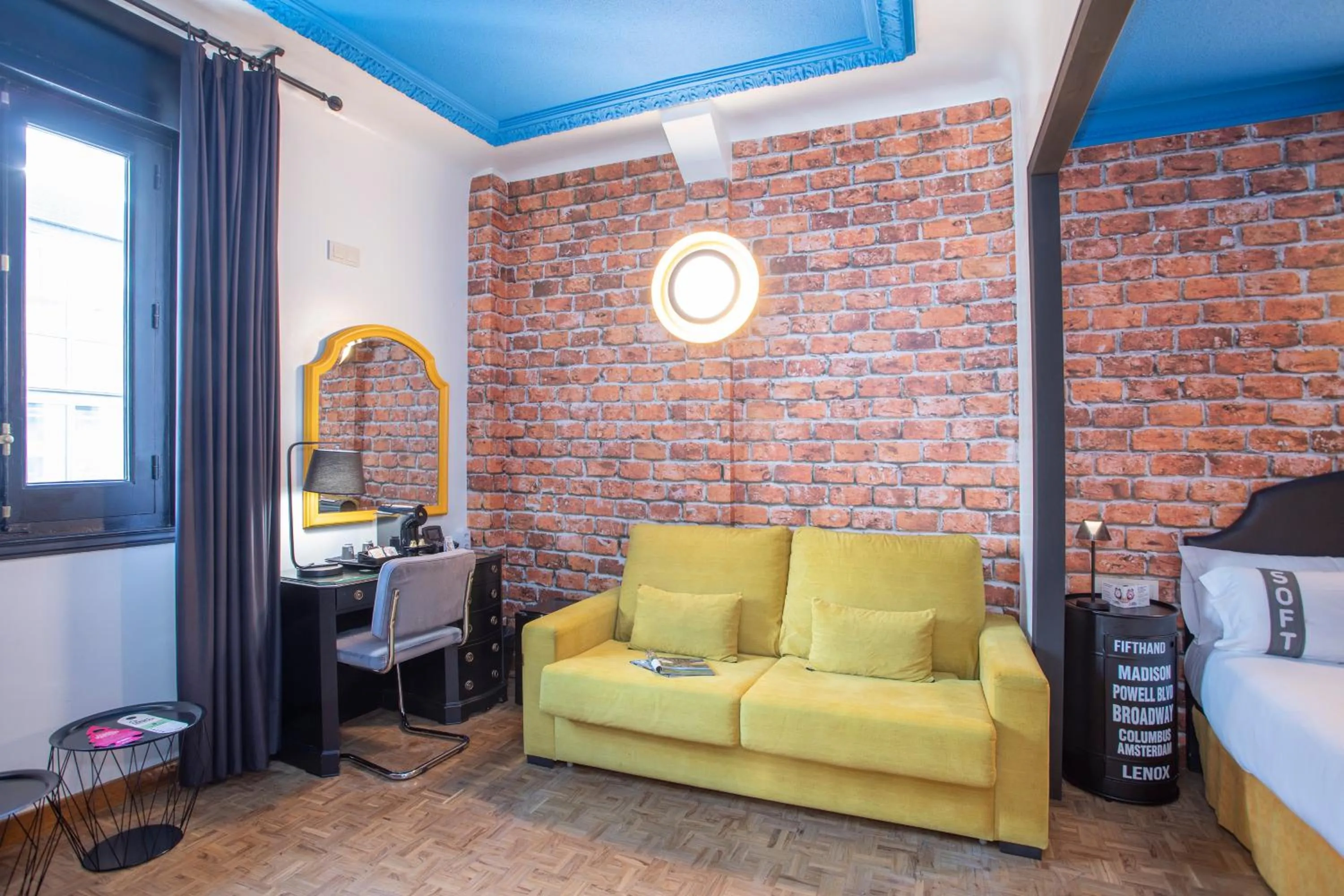 Bed in Casual del Teatro Madrid