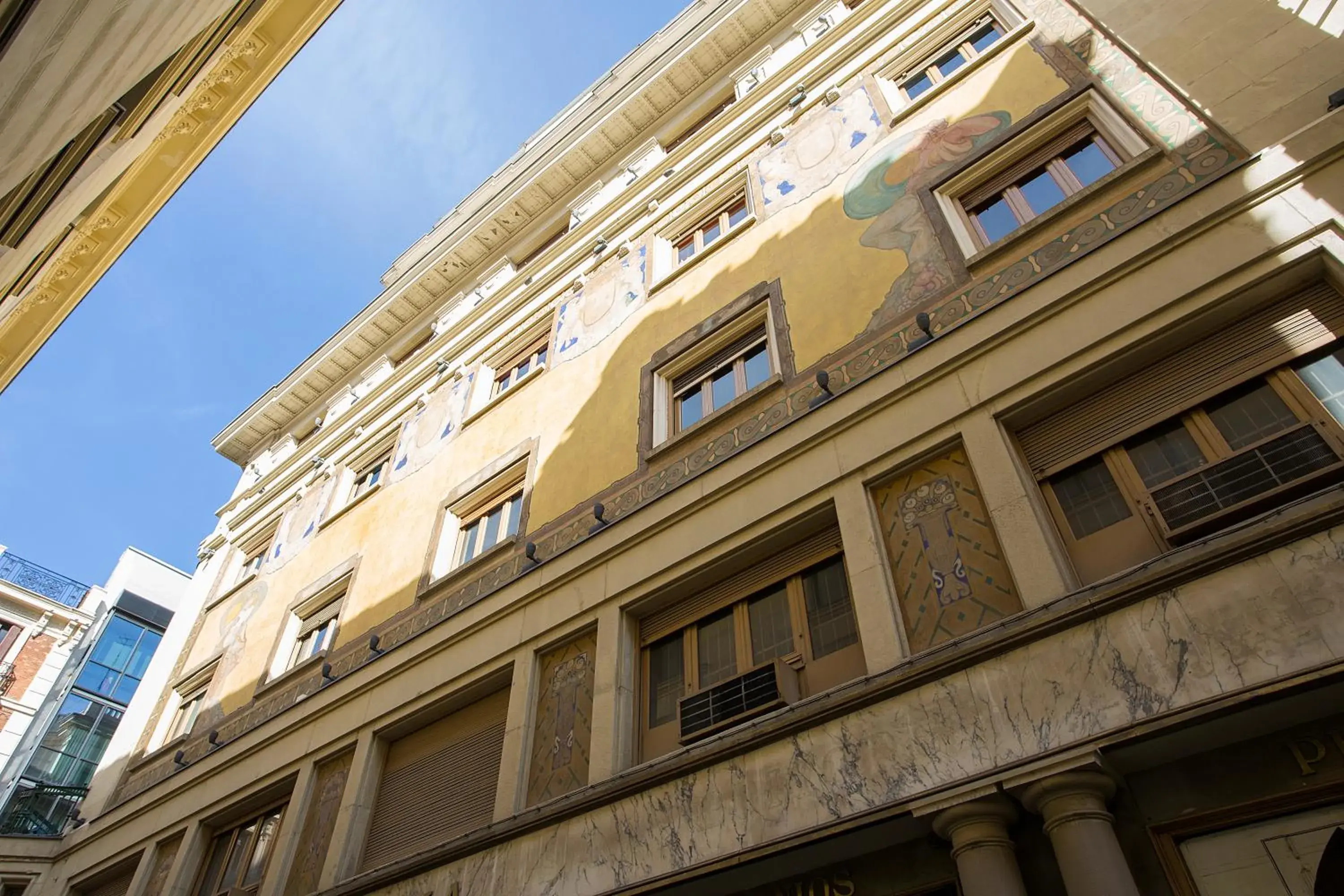 Property building in Casual del Teatro Madrid Property building in Casual del Teatro Madrid