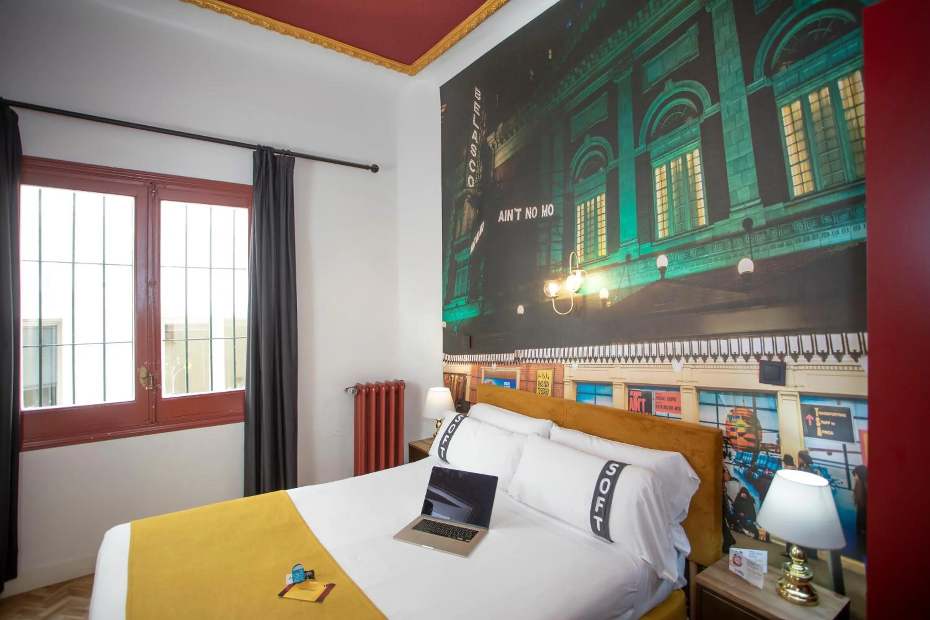 Bed in Casual del Teatro Madrid