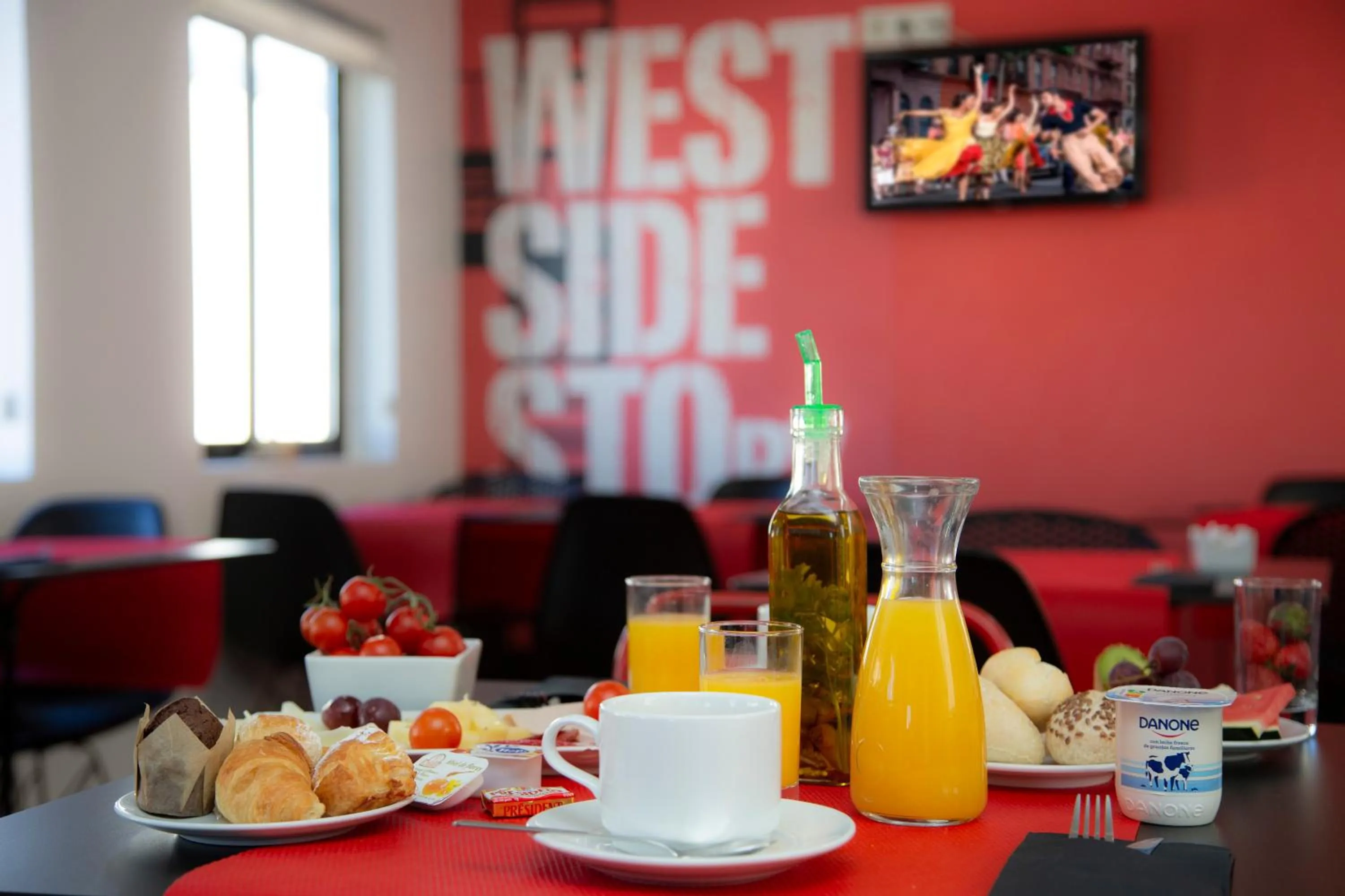 Breakfast in Casual del Teatro Madrid