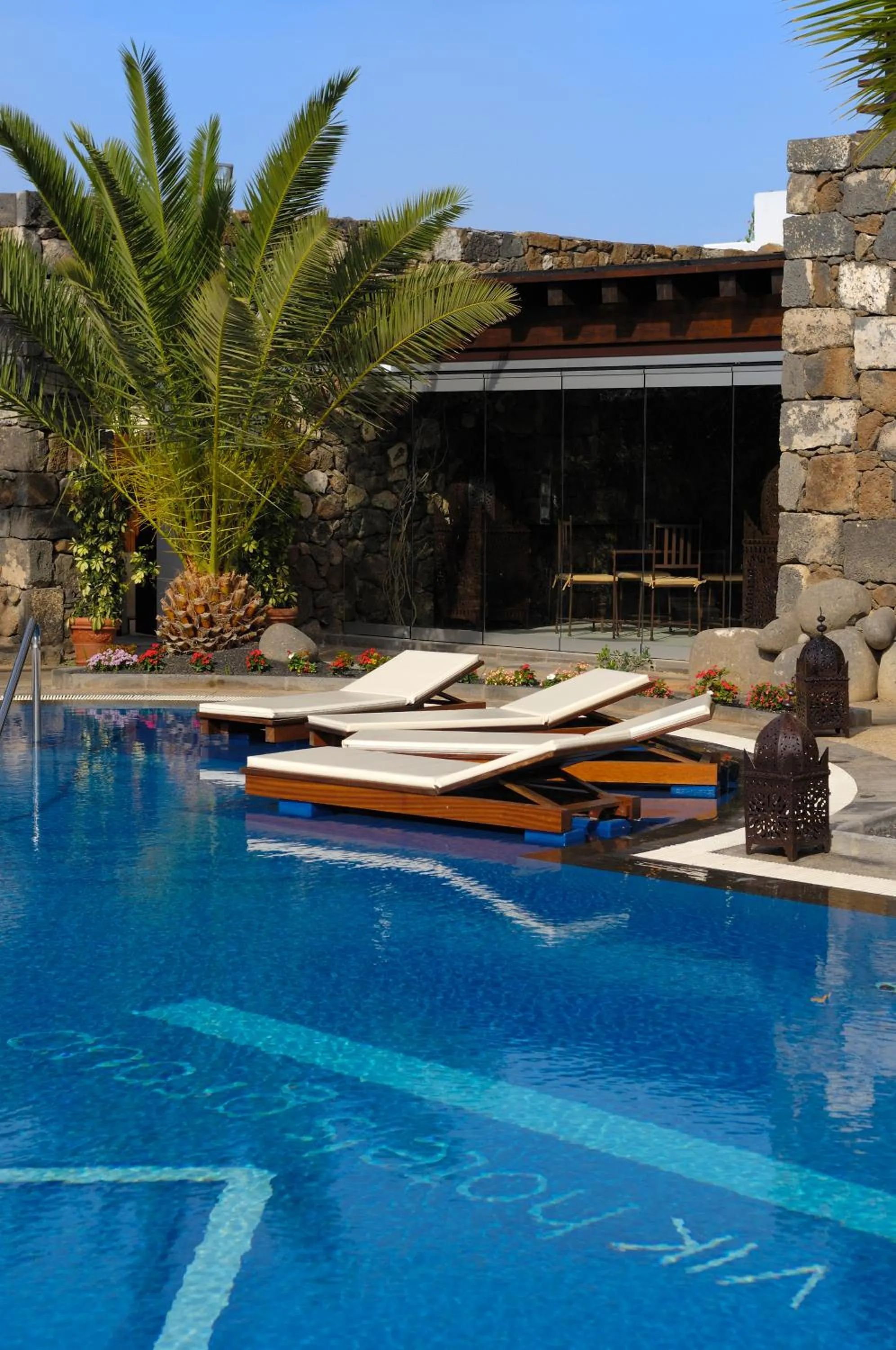 Swimming pool in Villa VIK - Hotel Boutique