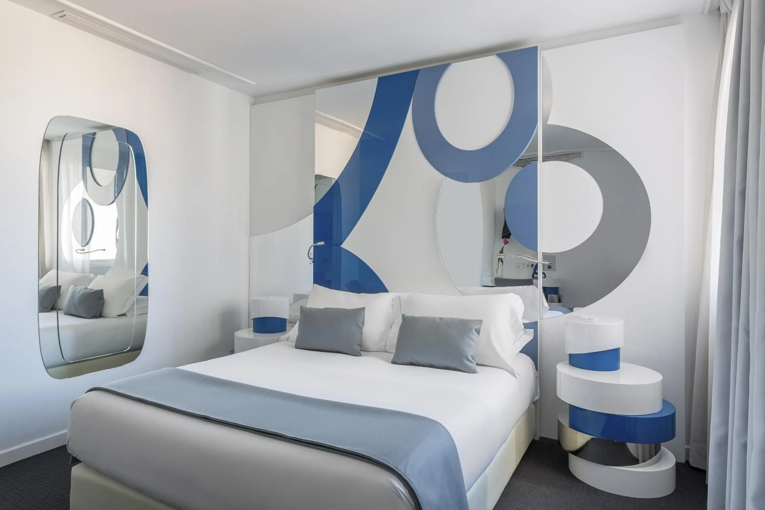 Bedroom, Bed in Room Mate Oscar, Madrid