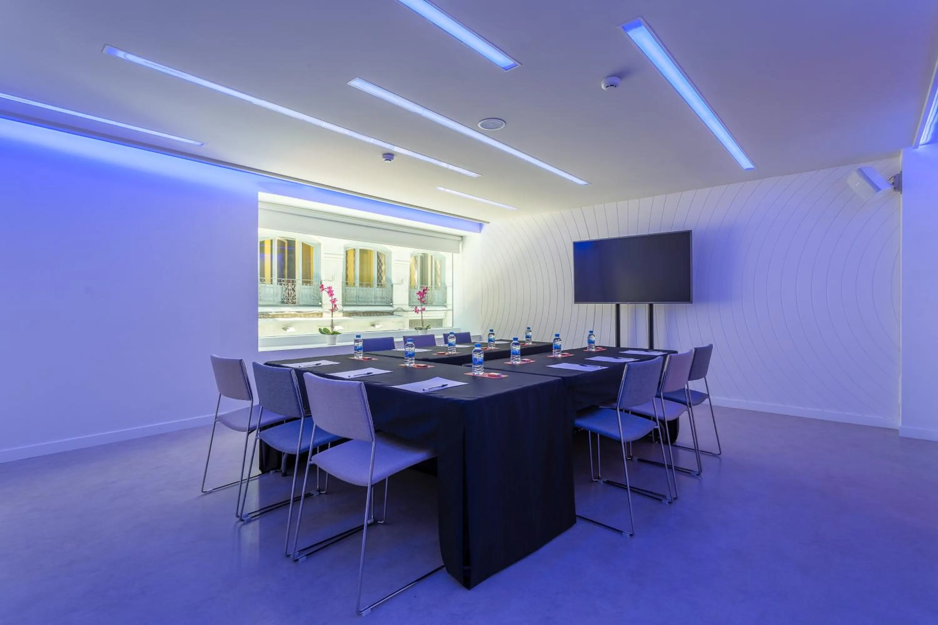 Business facilities in Room Mate Oscar, Madrid