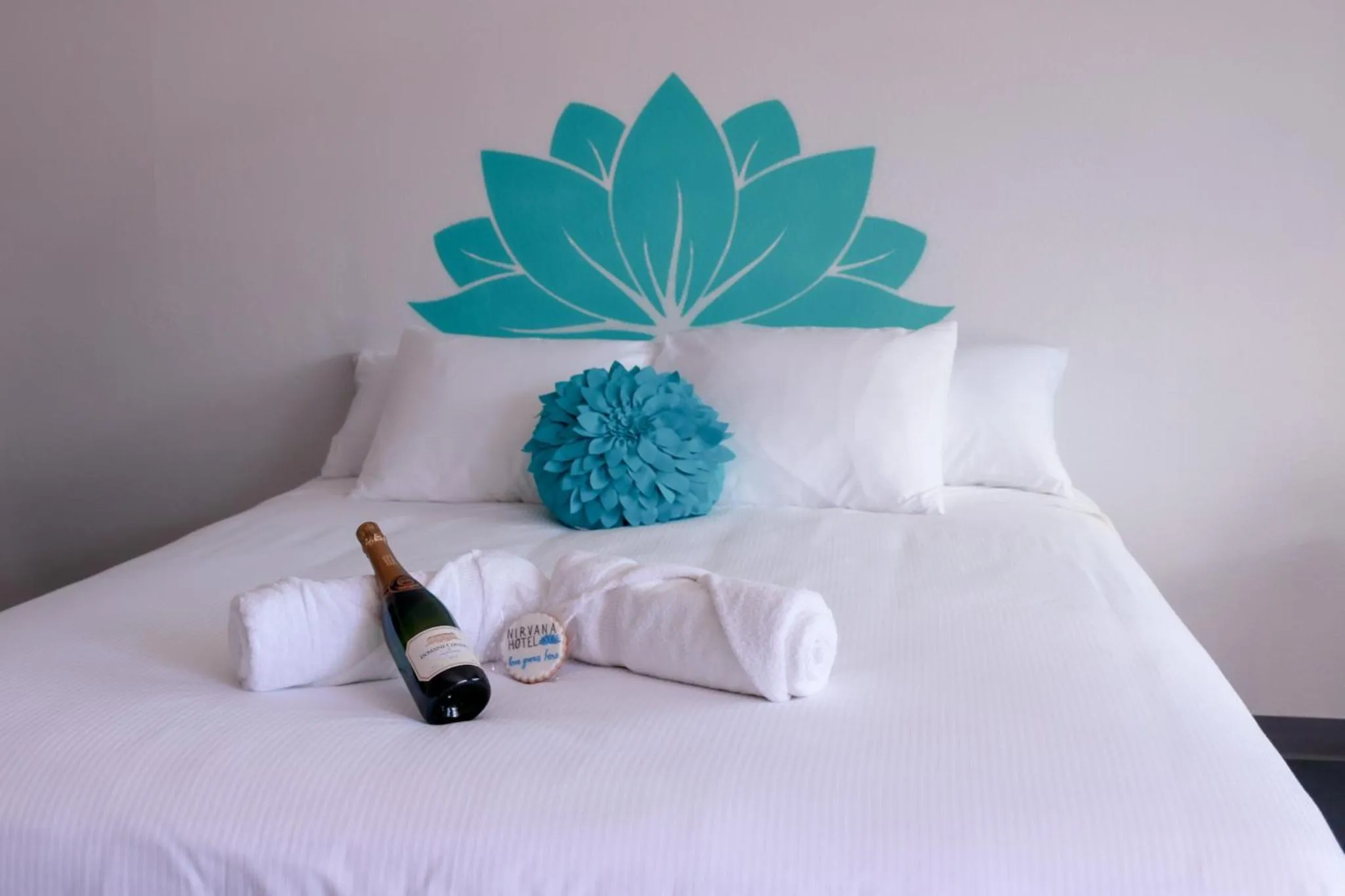 Bedroom, Bed in Nirvana Hotel