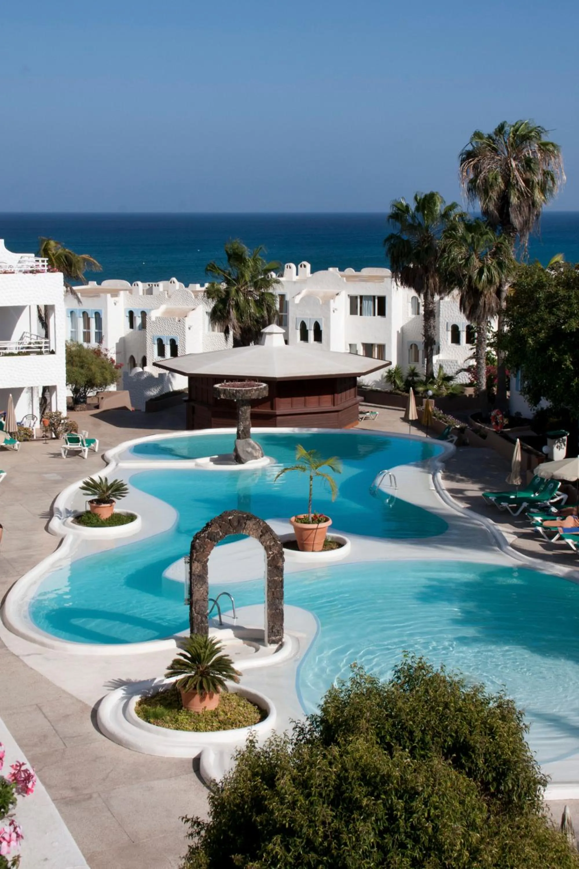 Swimming pool in Sotavento Beach Club