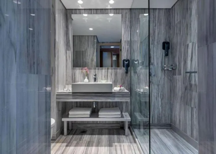 Bathroom in Aquila Rithymna Beach