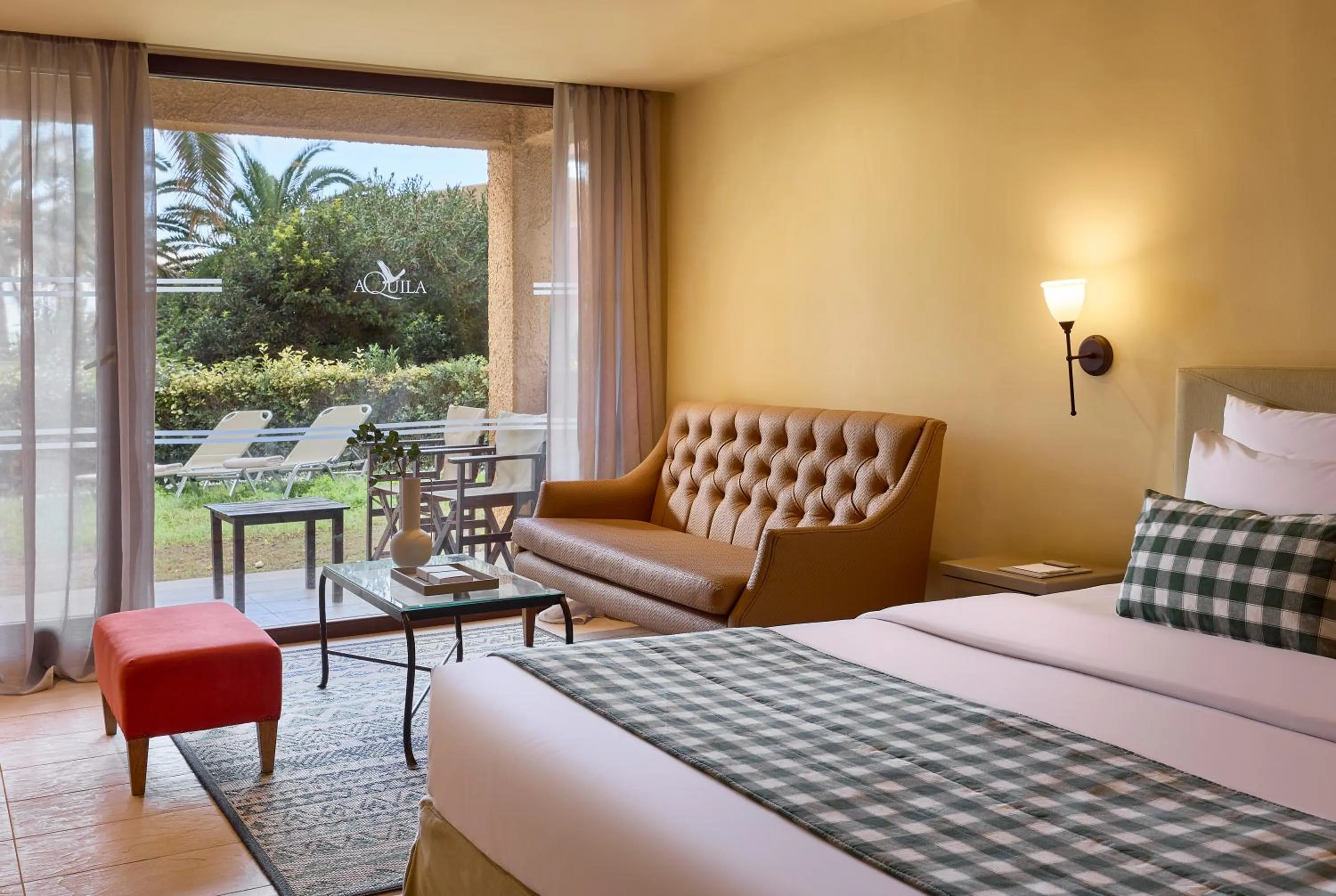 Bedroom, Bed in Aquila Rithymna Beach