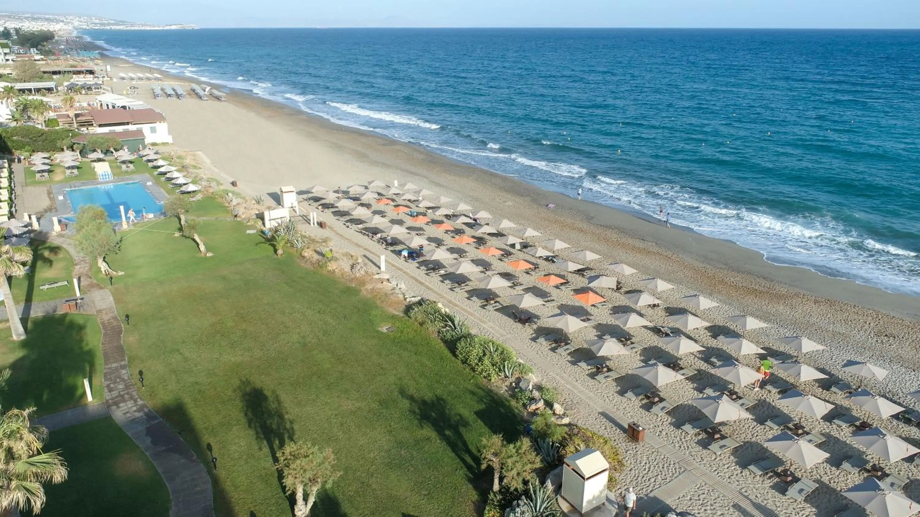 Beach in Aquila Rithymna Beach