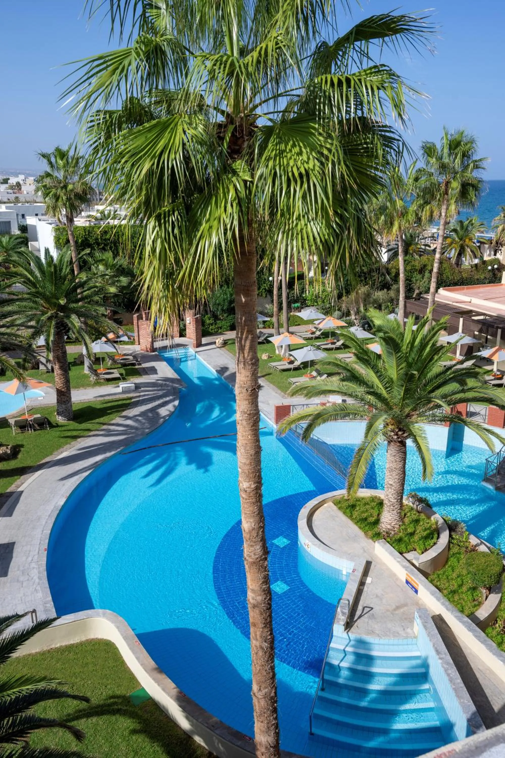 Swimming pool in Aquila Rithymna Beach
