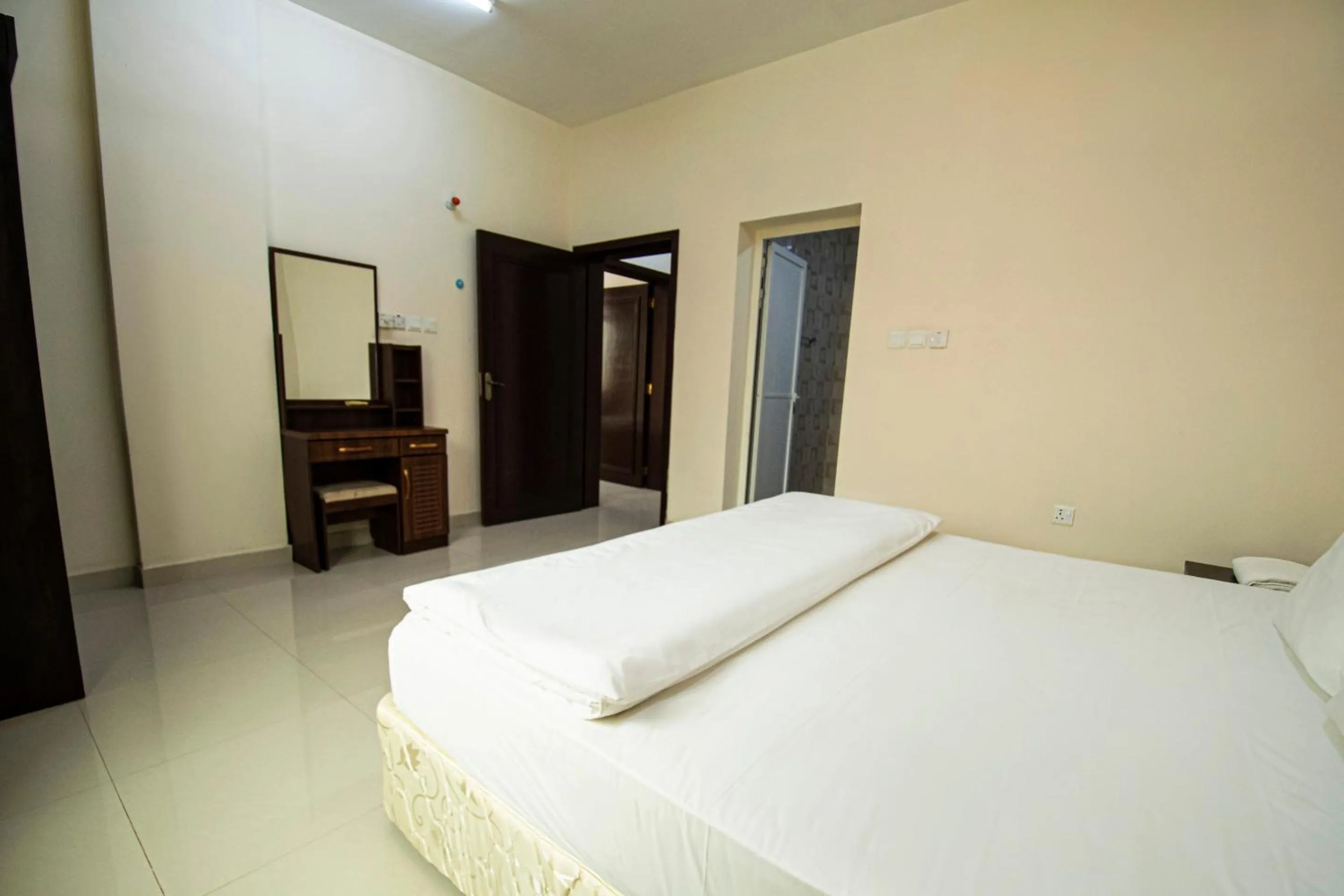 Bedroom, Bed in Super OYO 146 Jandul Salalah Furnished Apartment