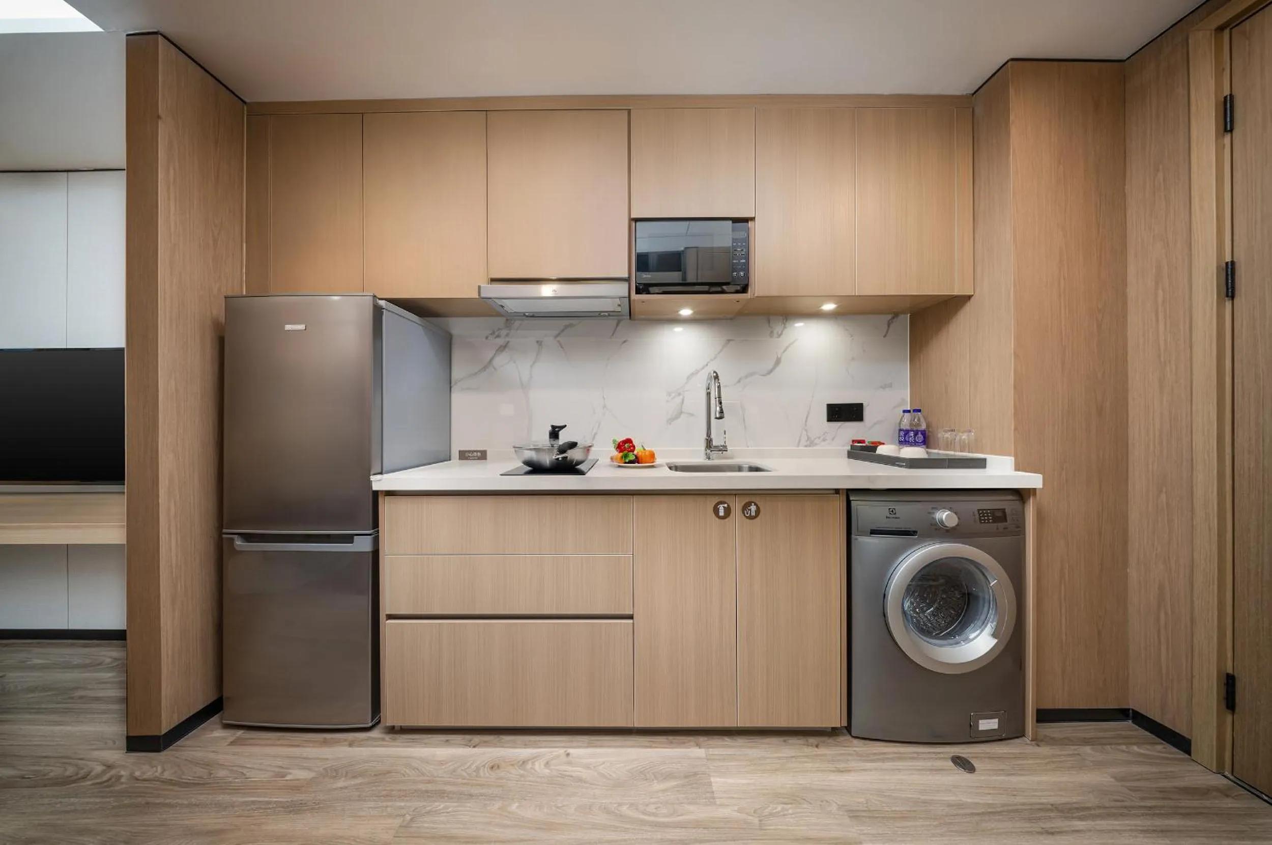 Kitchen or kitchenette in CM Serviced Apartment Shenzhen Dongmen