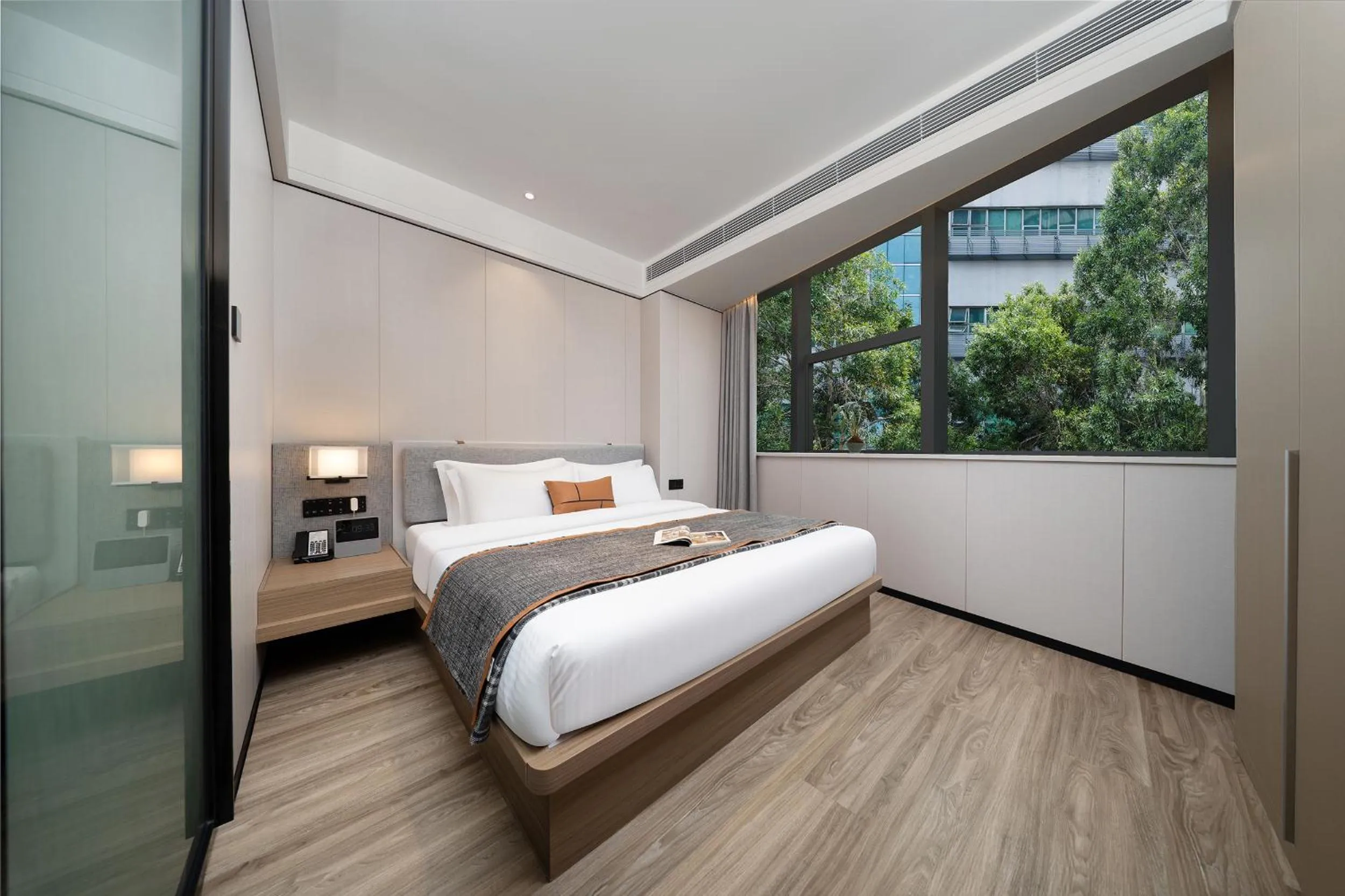 Bed in CM Serviced Apartment Shenzhen Dongmen