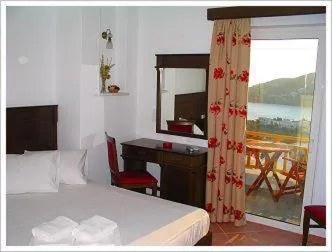 Photo of the whole room in Rita's Place Hotel