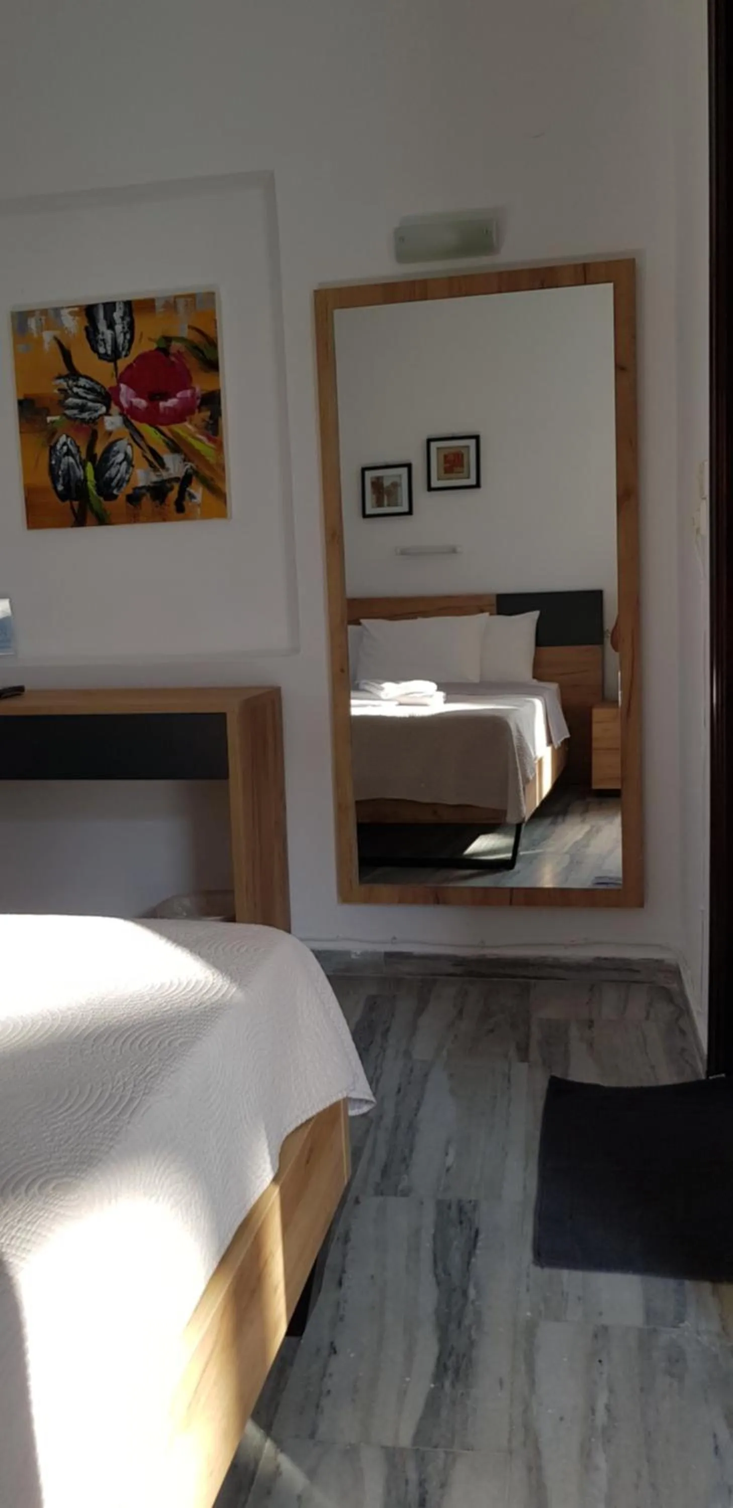 Bed in Rita's Place Hotel