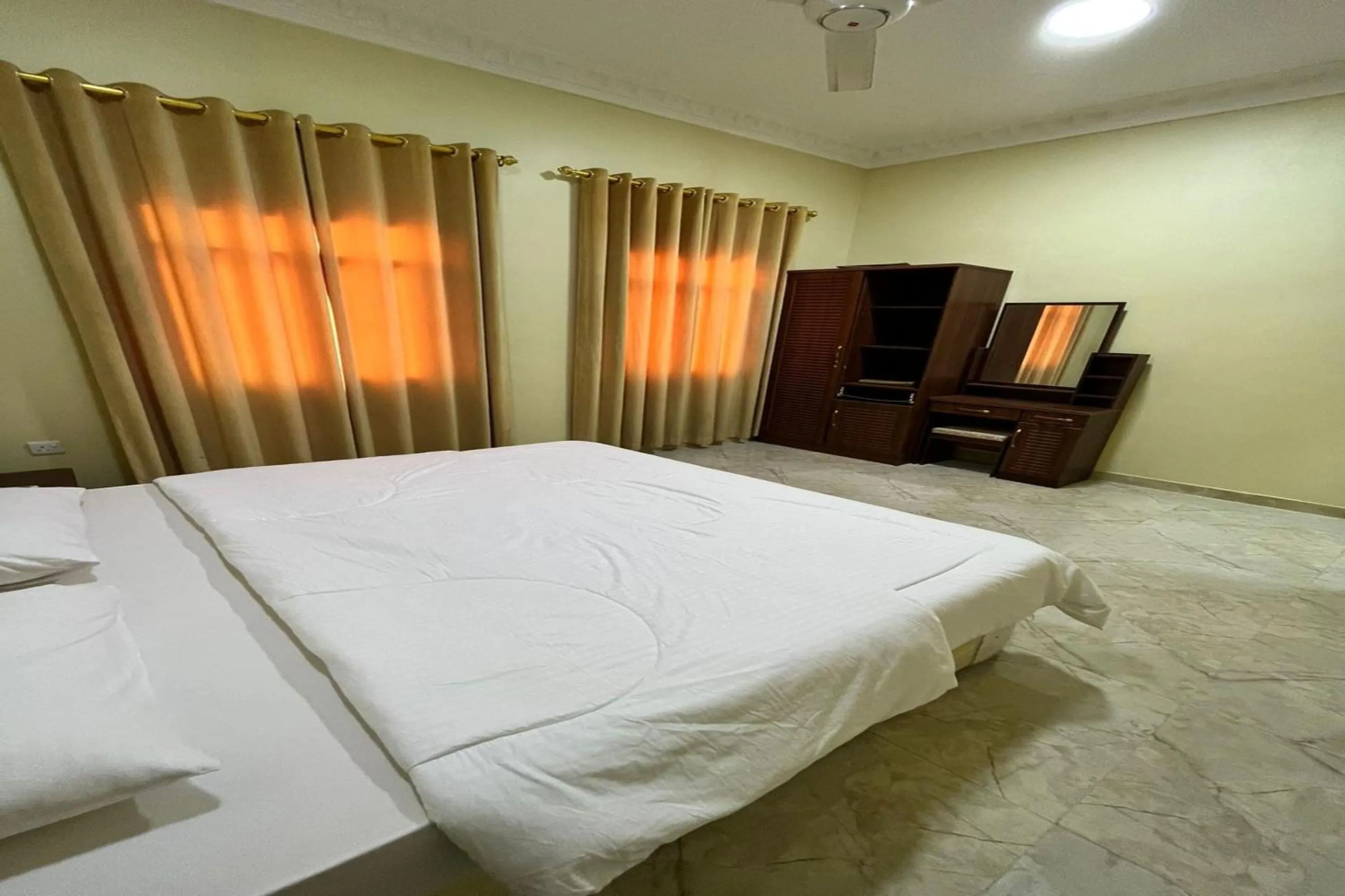 Bedroom, Bed in Super OYO 148 Bin Barakat Hotel